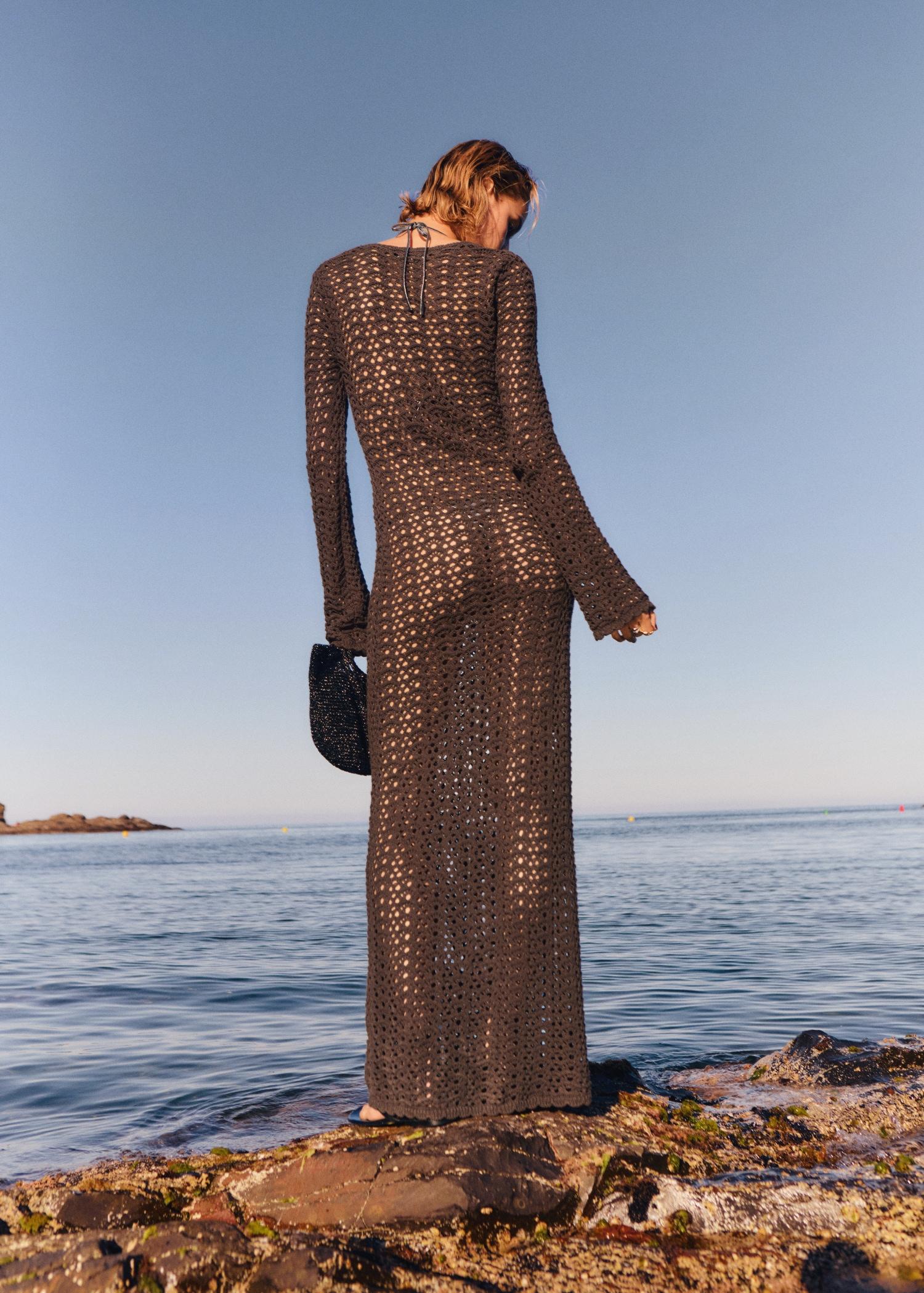 Crochet dress with bow - Women | MANGO USA Product Image