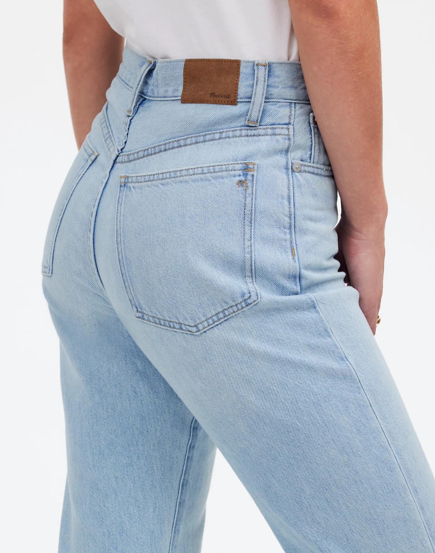 The Petite '90s Straight Jean Product Image