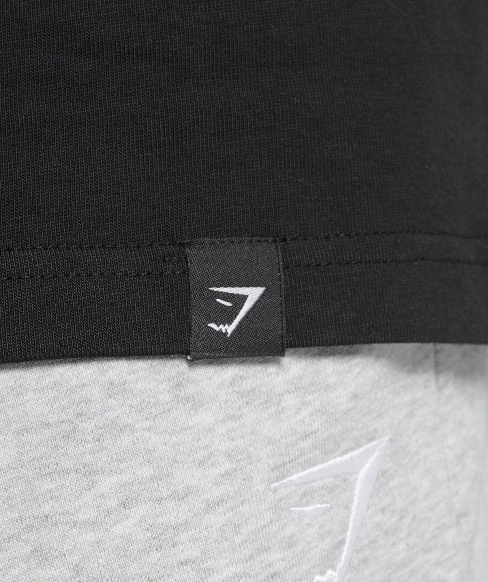 Lifting Club Graphic T-Shirt Product Image