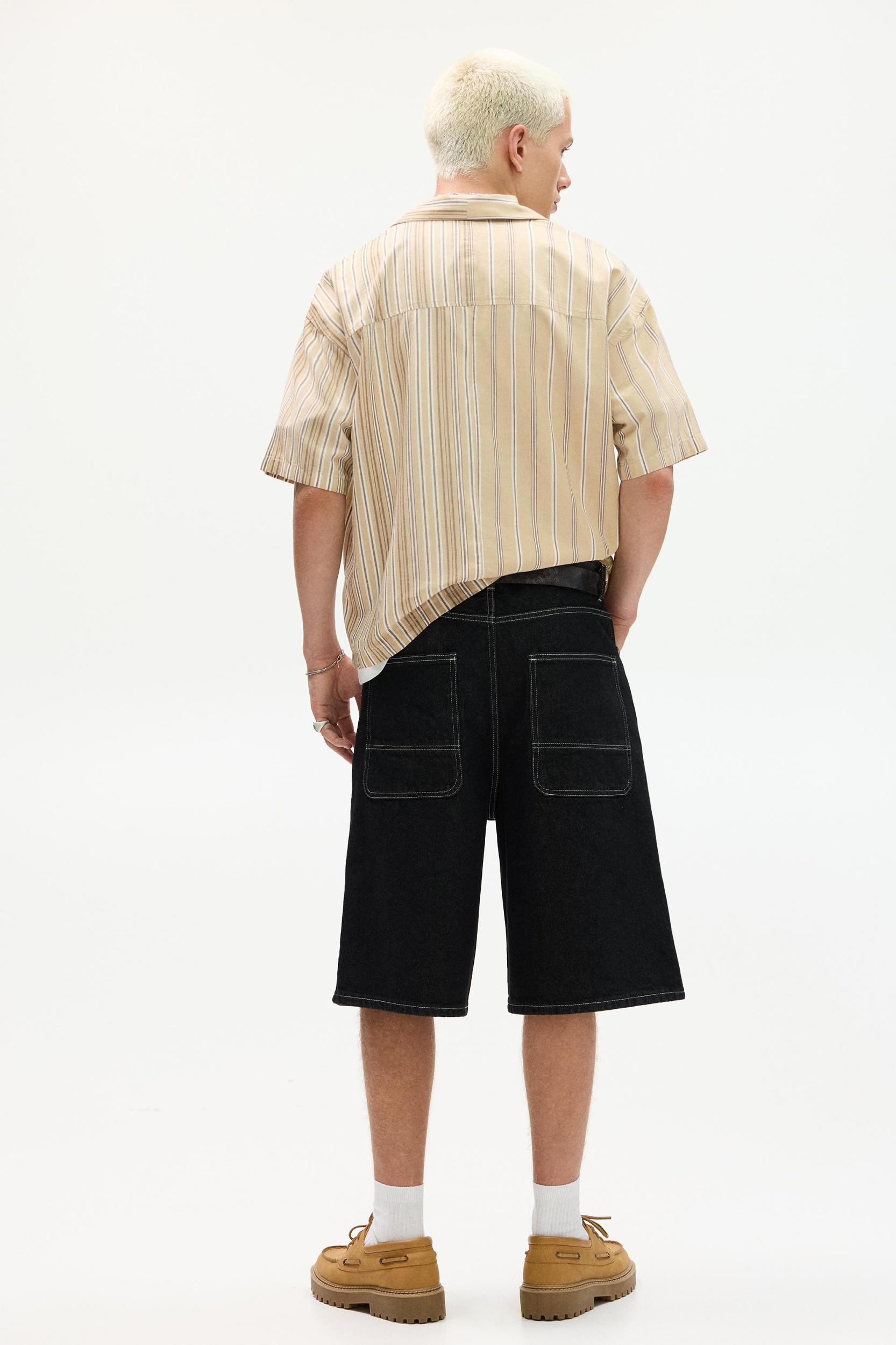 Short sleeve shirt with asymmetrical stripes Product Image