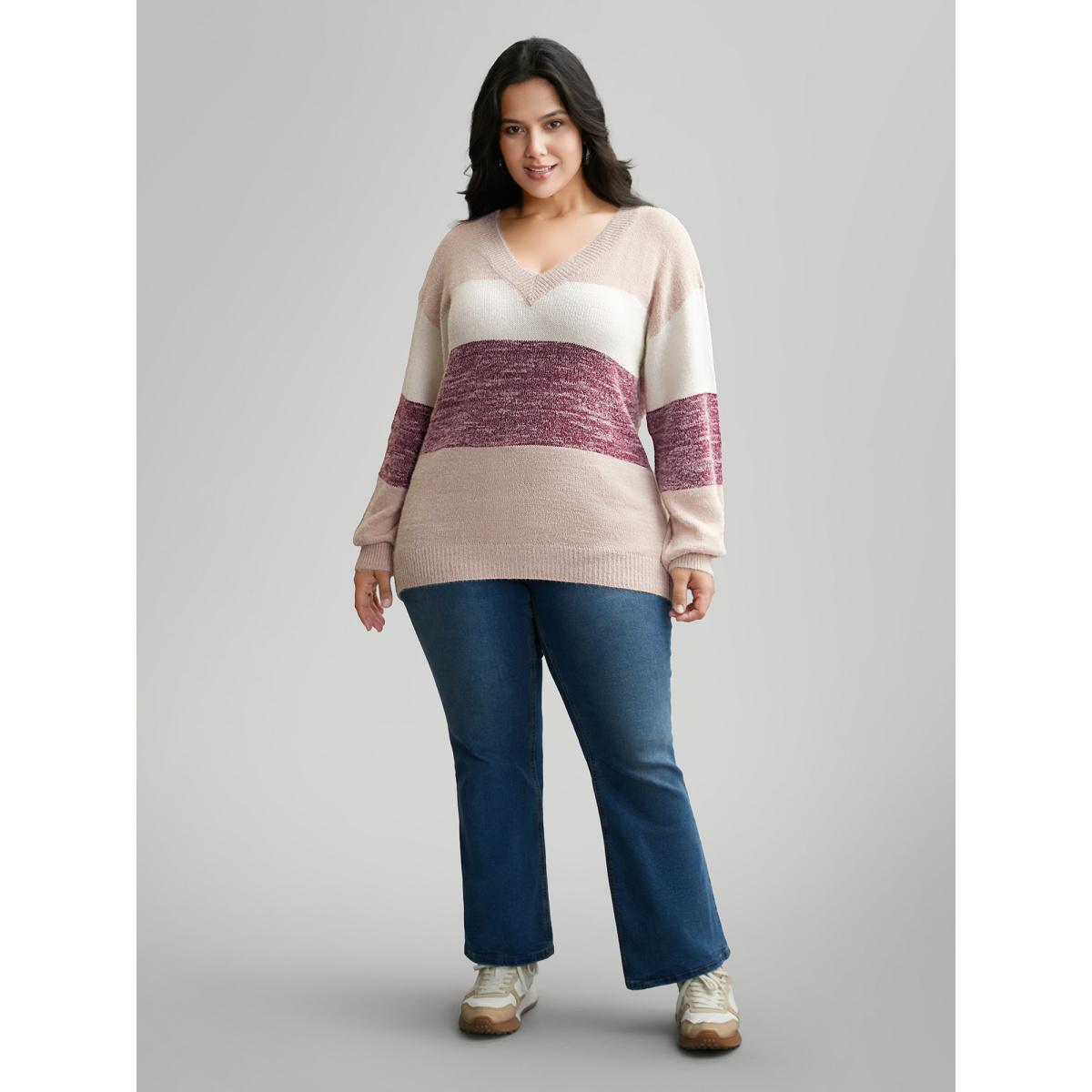 Plus Size Colorblock Contrast Super Soft Plush Knit V Neck Pullover Crepe Women Elegant Loose Long Sleeve V-neck Dailywear Pullovers BloomChic 30/6X Product Image