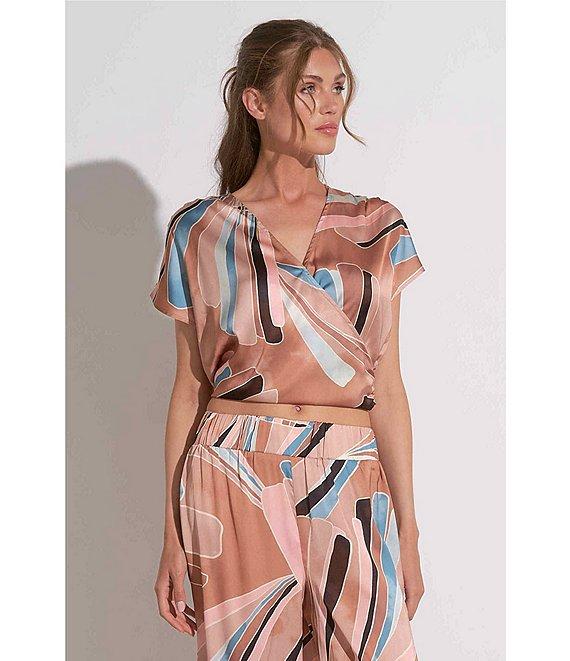 ELAN Coordinating Printed V-Neck Short Sleeve Top Product Image