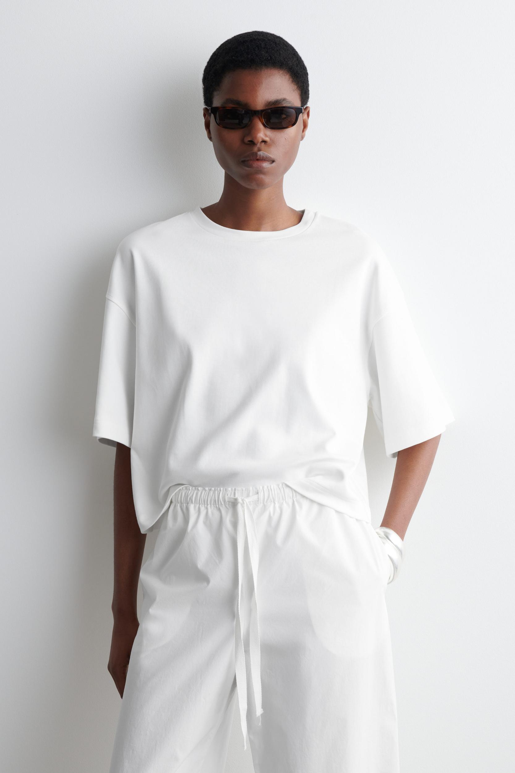 OVERSIZED BOXY T-SHIRT Product Image