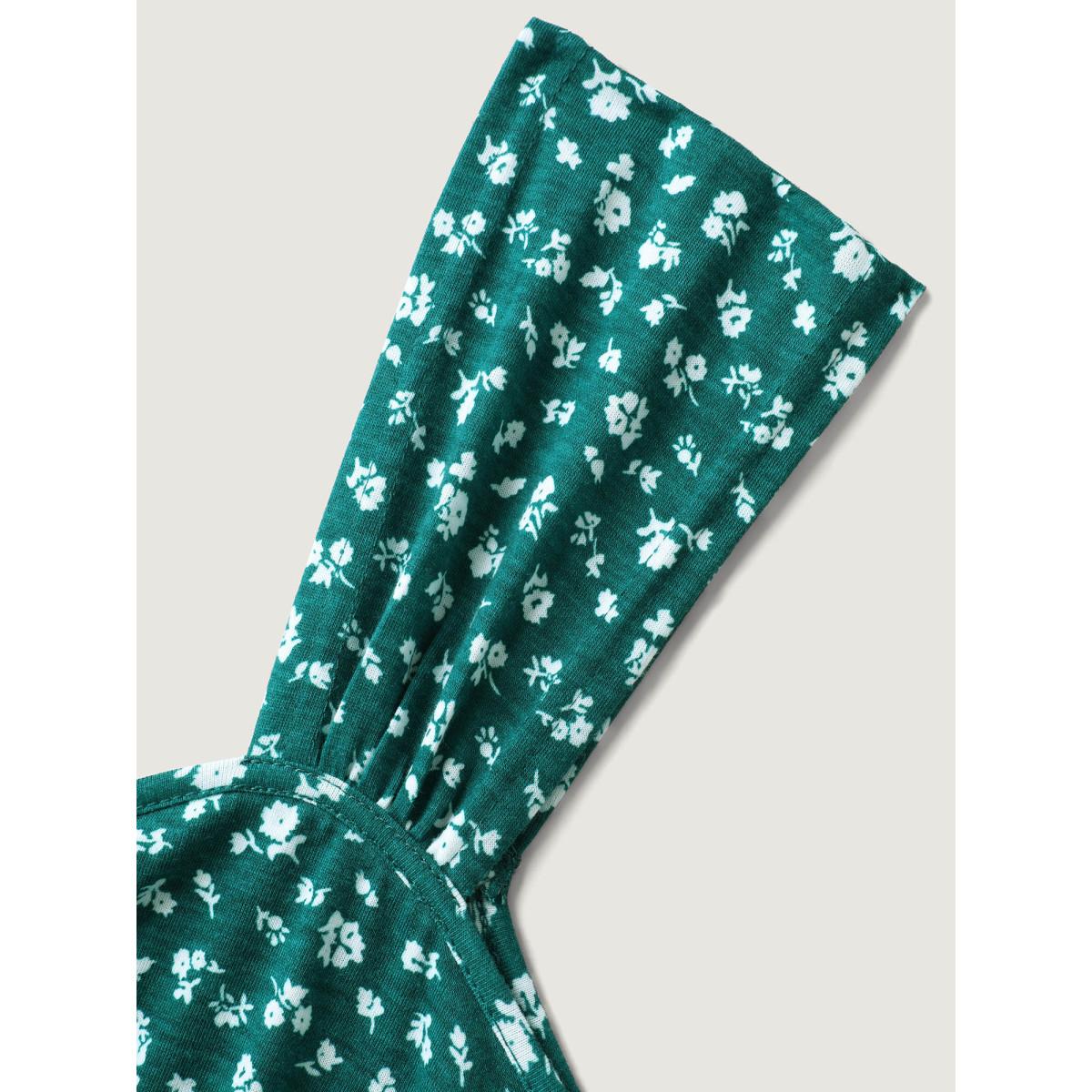 Plus Size Ditsy Floral Print Knit Pockets Midi Dress Emerald Women Leisure Heart neckline Sleeveless Curvy BloomChic 26/4X Product Image