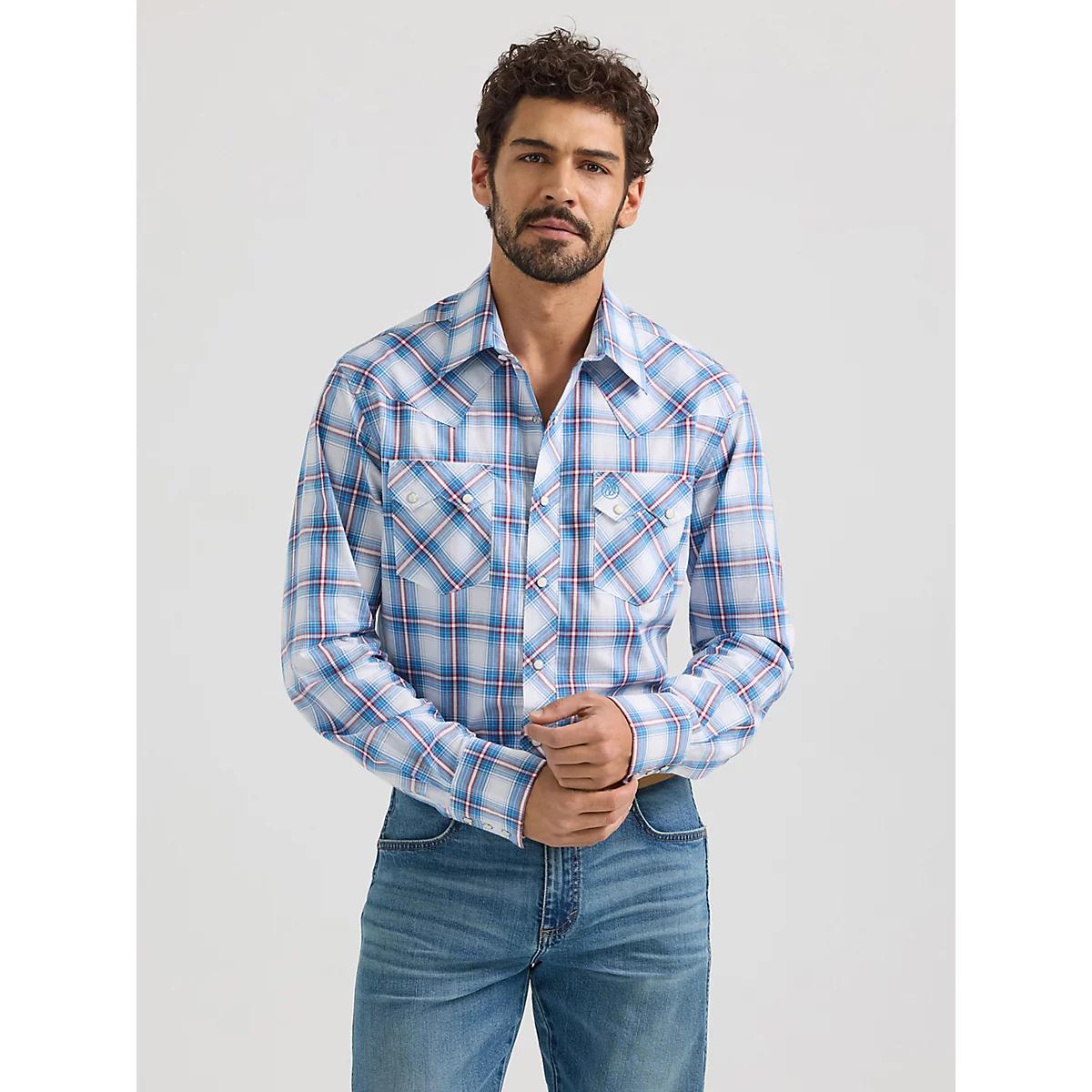 Men's Wrangler Retro® Long Sleeve Sawtooth Snap Pocket Western Shirt in Cherry Product Image