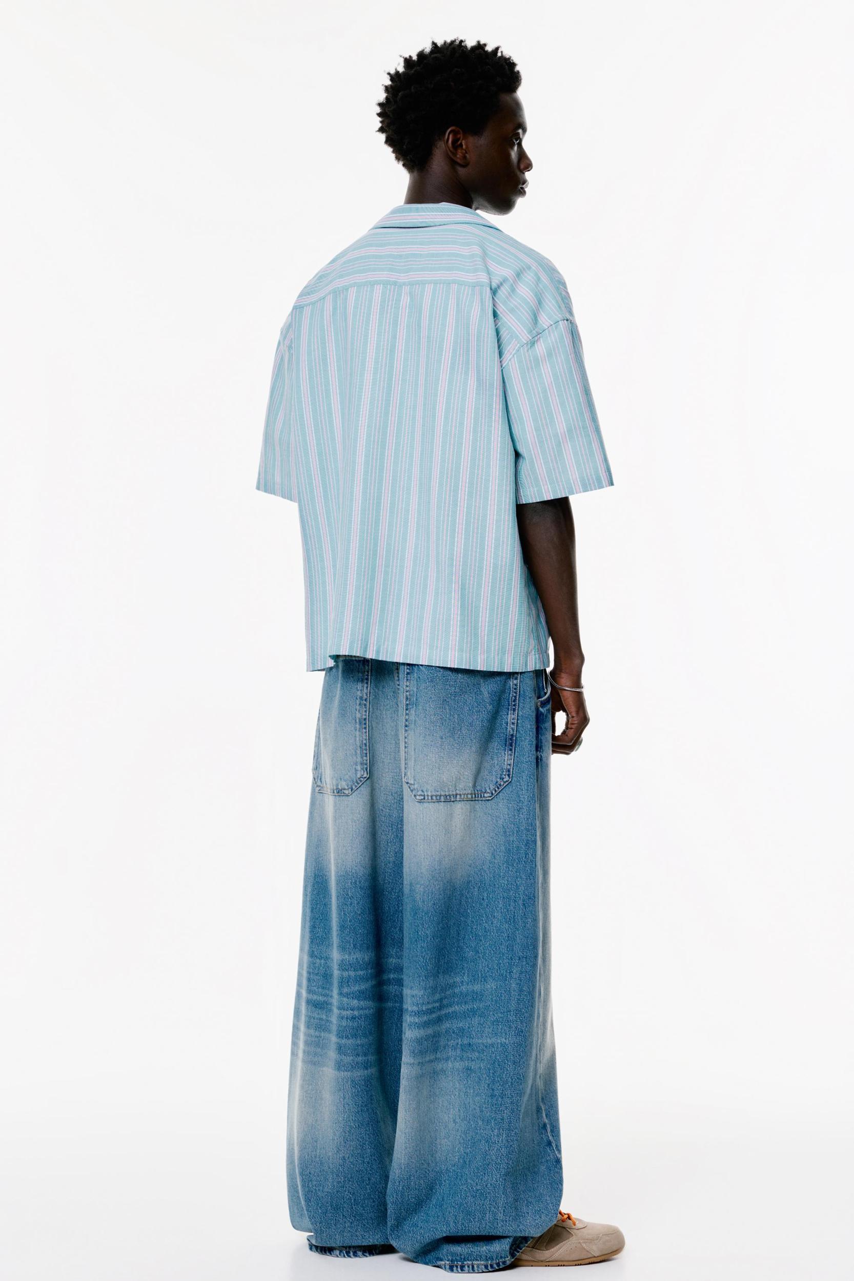 Striped short sleeve shirt Product Image