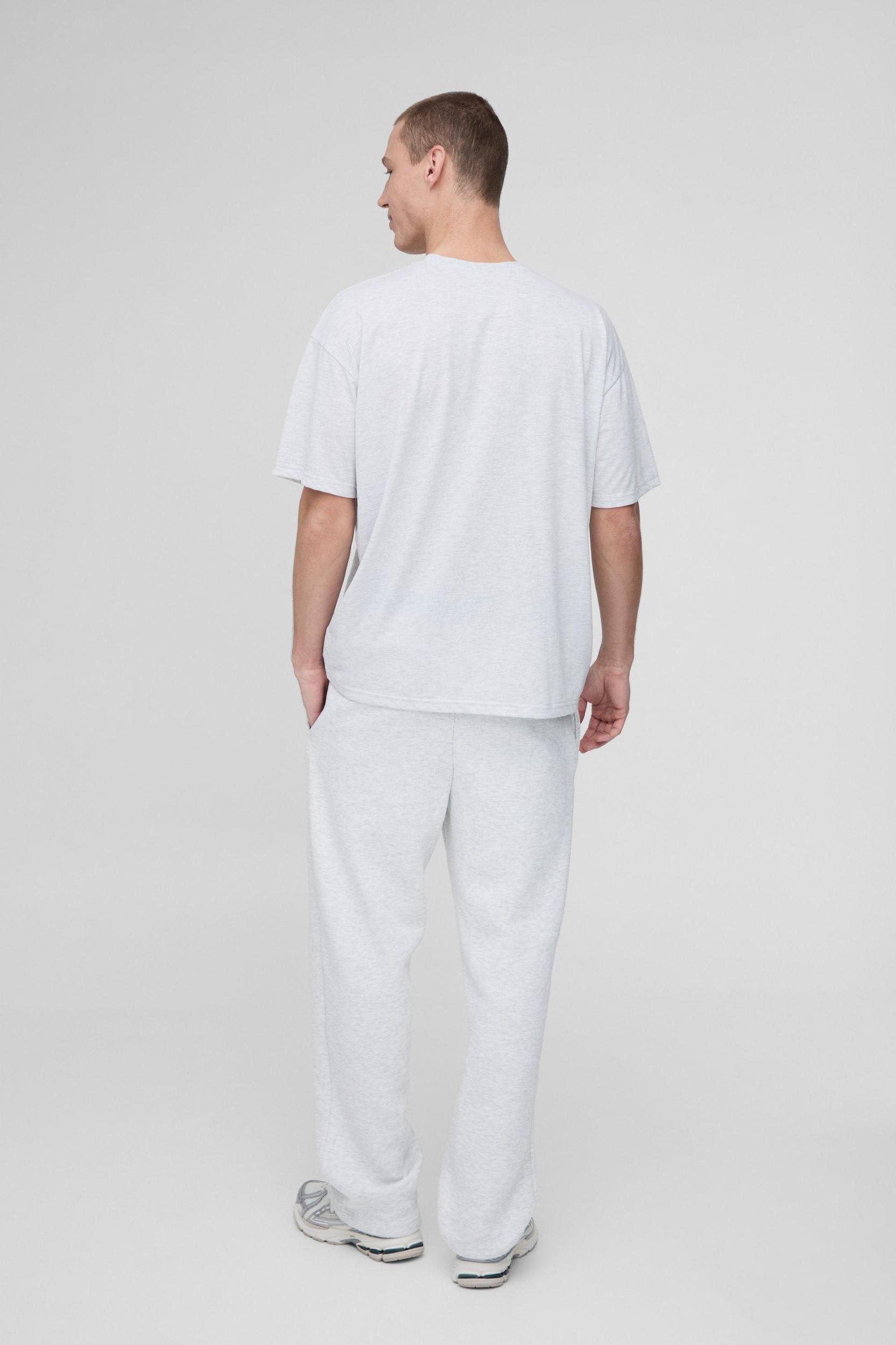 Oversized Basic Crew Neck T-shirt | boohooMAN USA Product Image