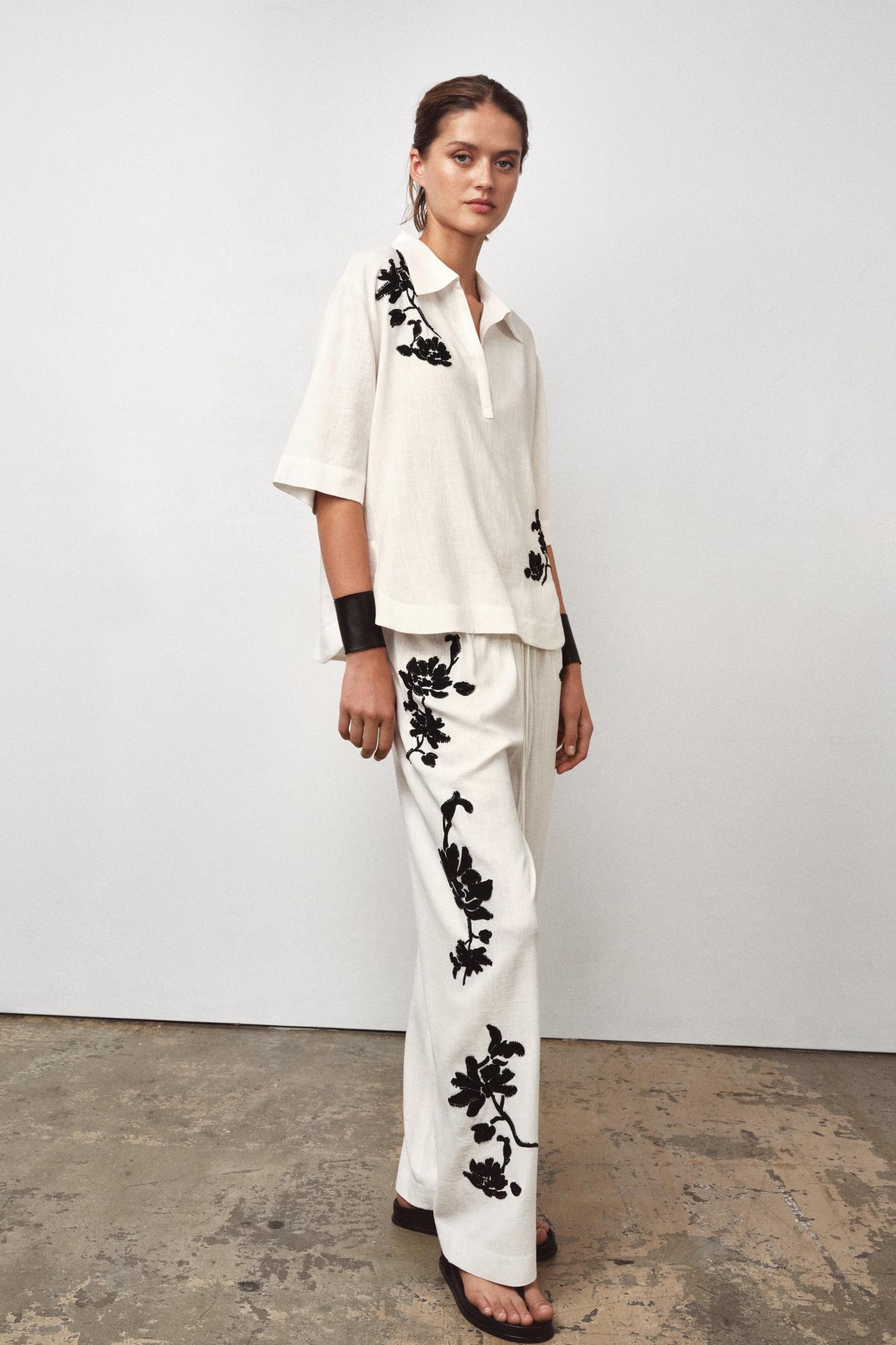 ZW COLLECTION FLORAL EMBROIDERED PANTS Product Image