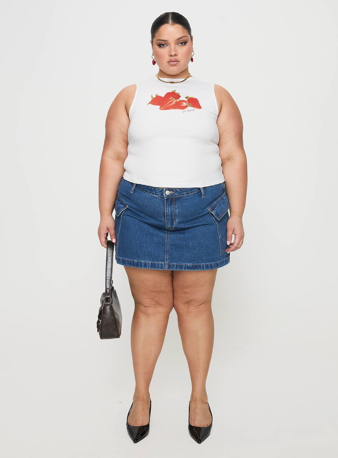 Oh So Sweet Top White Curve Product Image