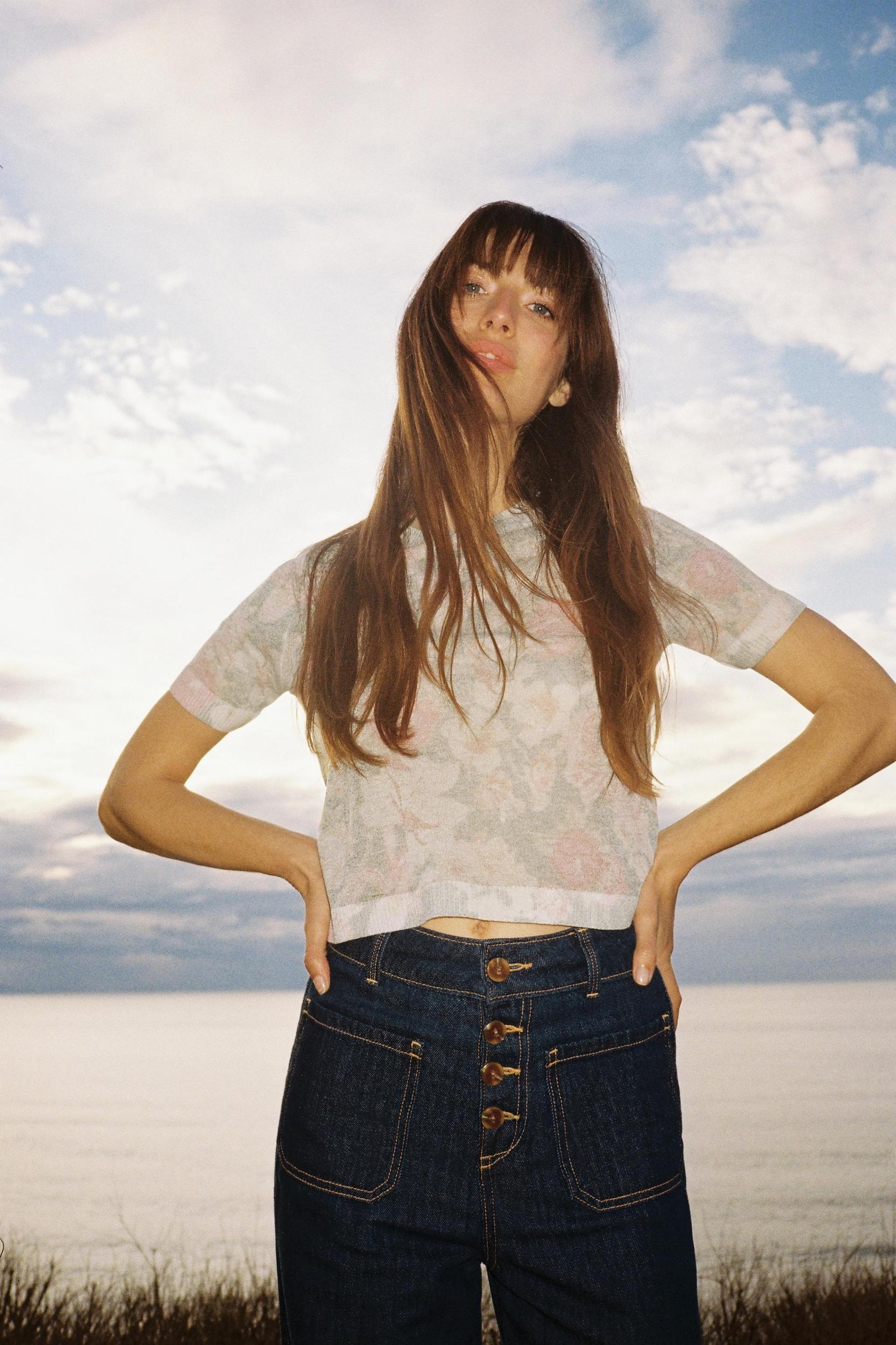 FLORAL PRINT KNIT TOP Product Image