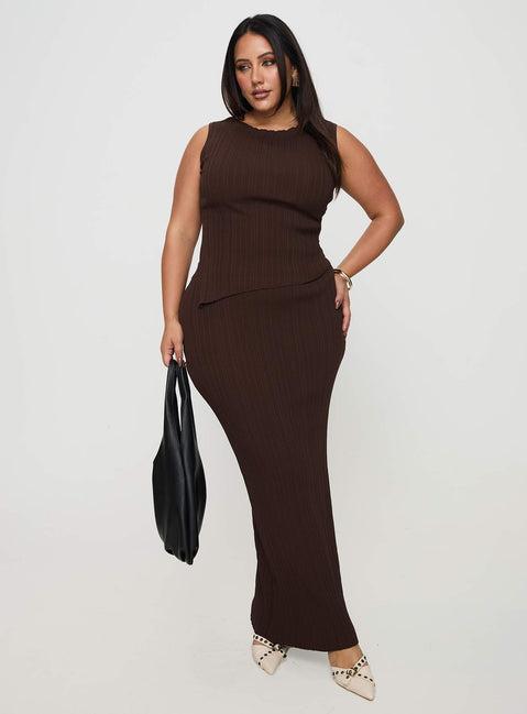 Basile Set Chocolate Curve Product Image