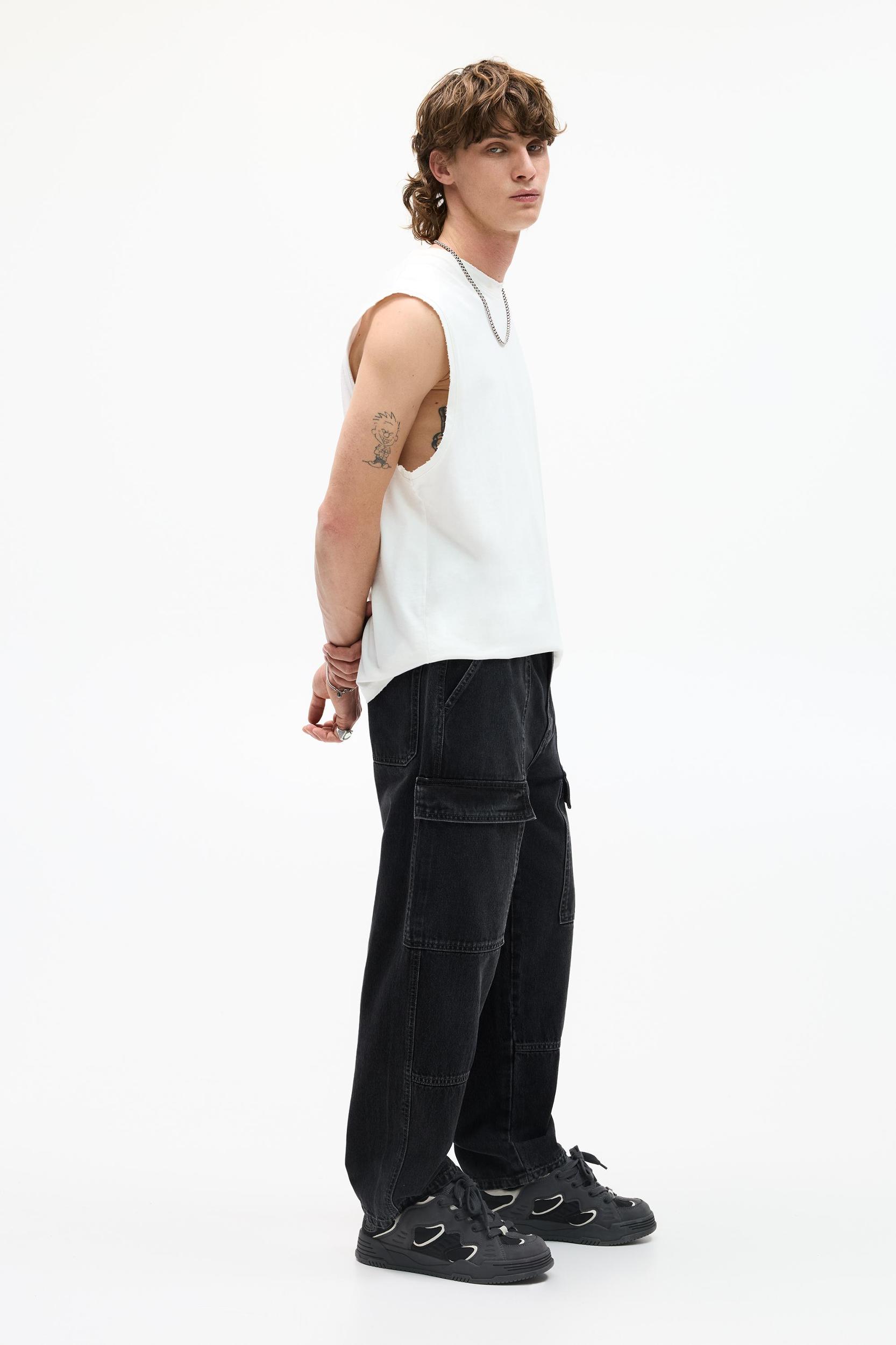 Baggy cargo jeans Product Image
