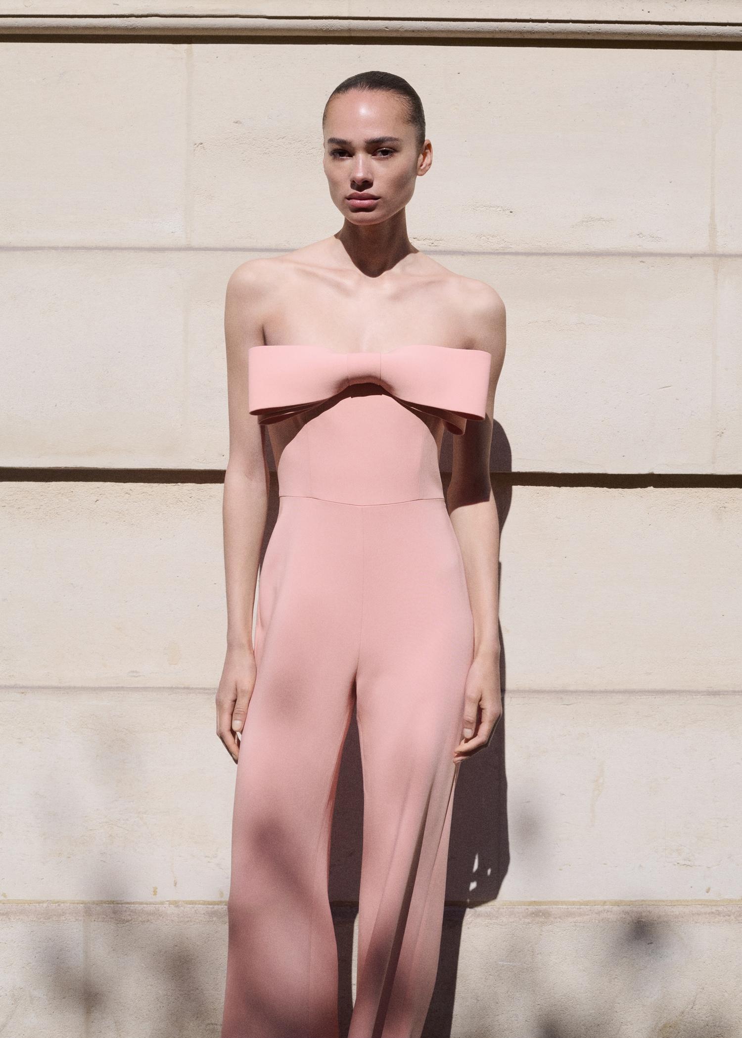 Strapless jumpsuit with bow neckline - Women | MANGO USA Product Image