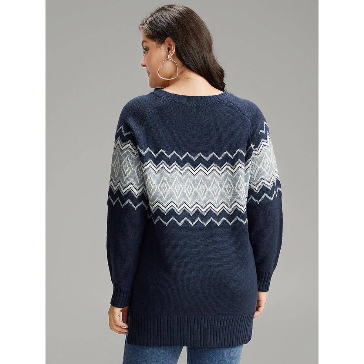 Plus Size Geo Raglan Sleeve Elastic Hem Pullover Indigo Women Casual Loose Long Sleeve Round Neck Everyday Pullovers BloomChic 28/5X Product Image