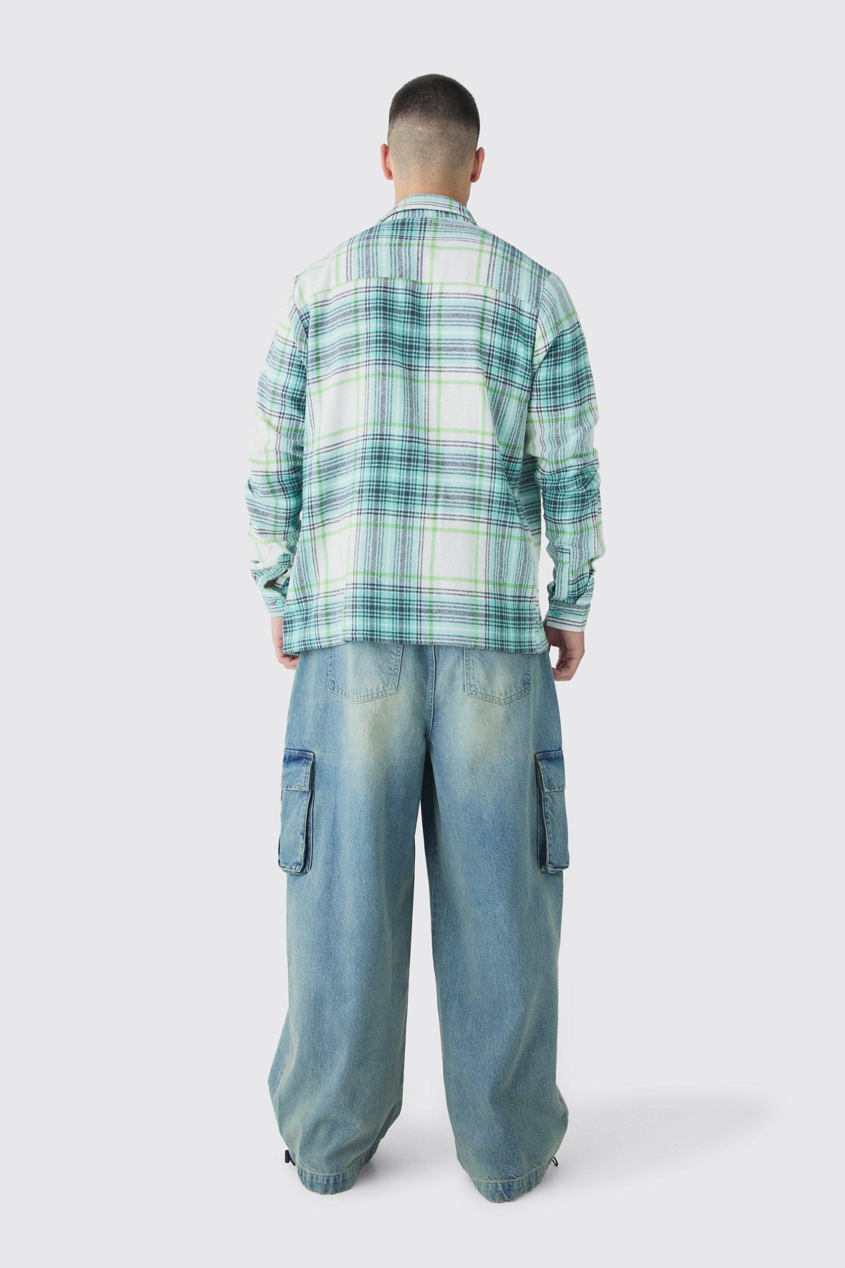 Tall Oversized Green Large Scale Brushed PlaidShirt | boohooMAN USA Product Image