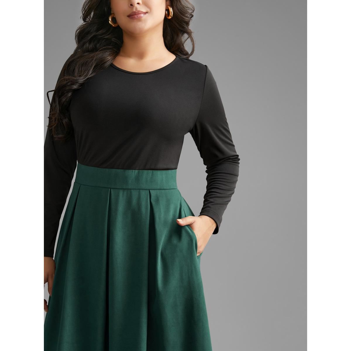 Plus Size Crew Neck Contrast Shirred Pleated Dress DarkGreen Women Casual Contrast Round Neck Long Sleeve Curvy BloomChic 28/5X Product Image