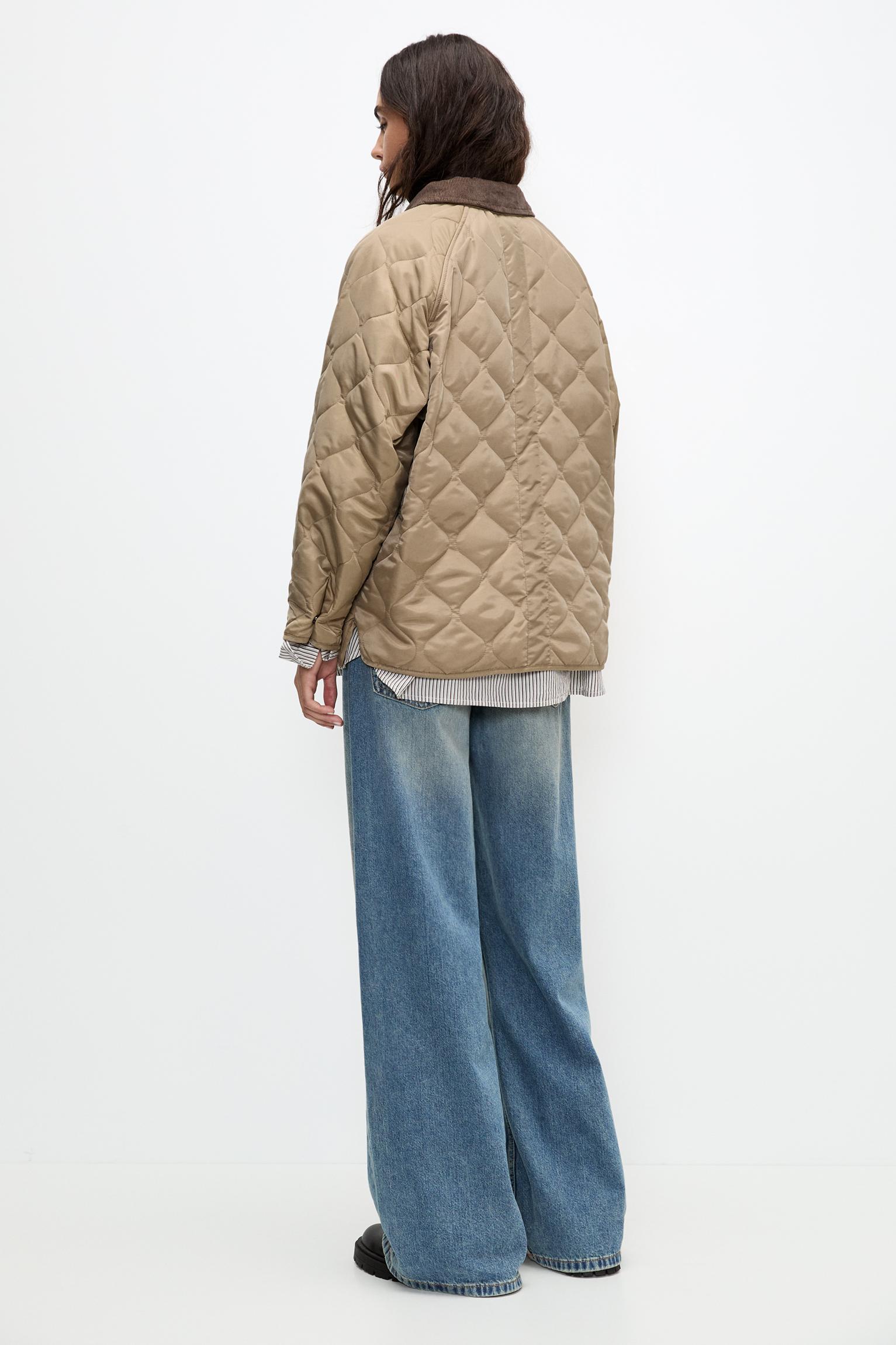Lightweight puffer jacket Product Image