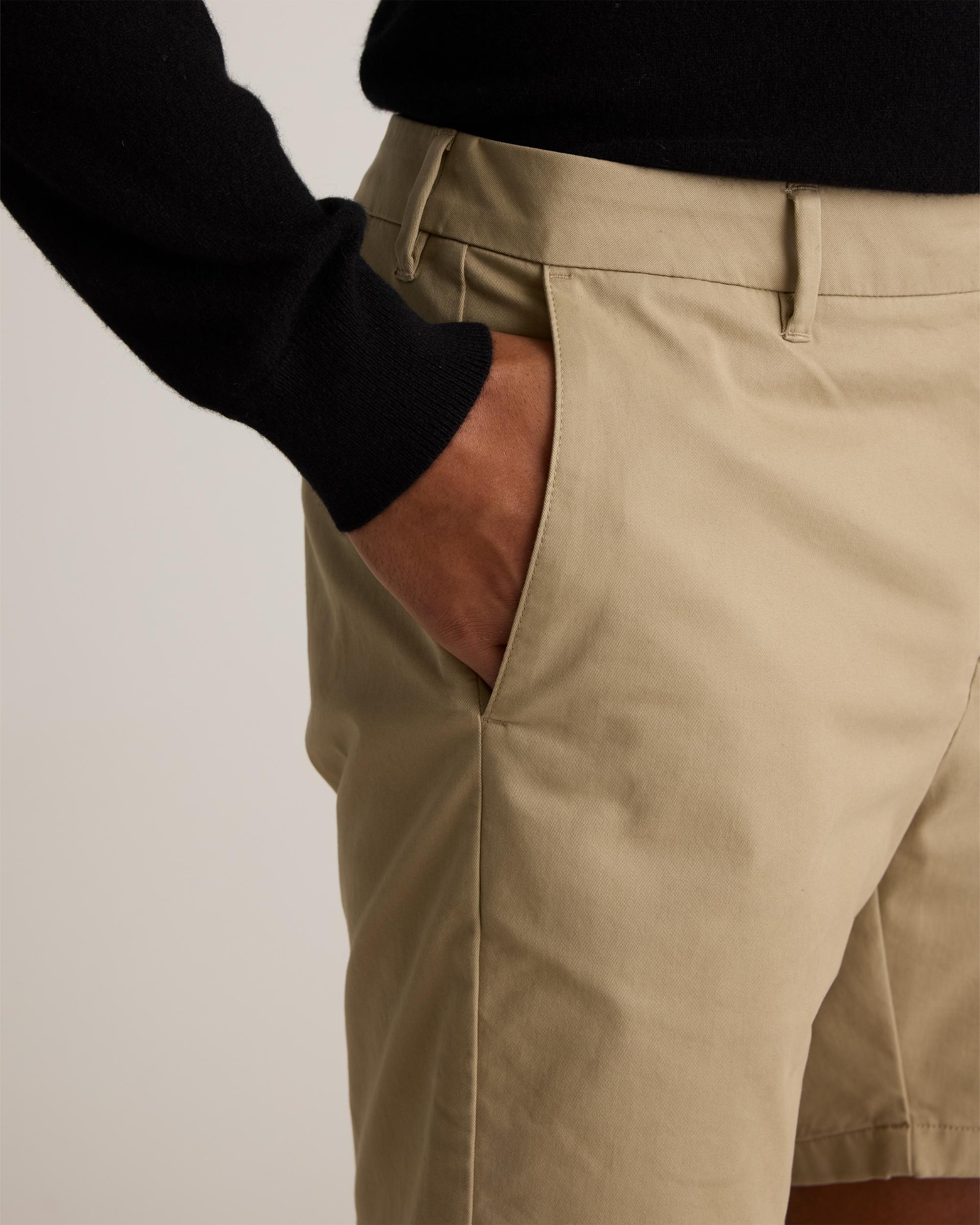 Quince | Men's Classic Stretch Chino Shorts 7" Organic Cotton Product Image