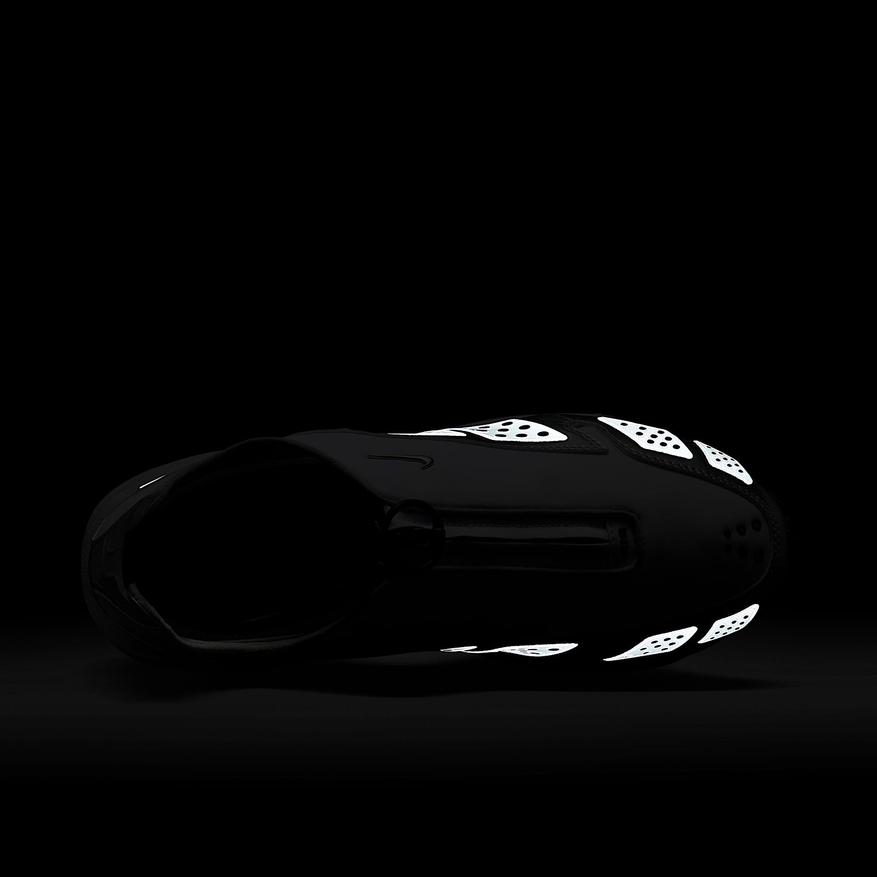 Nike Womens Air Max SNDR Shoes | HJ4130-100 Product Image