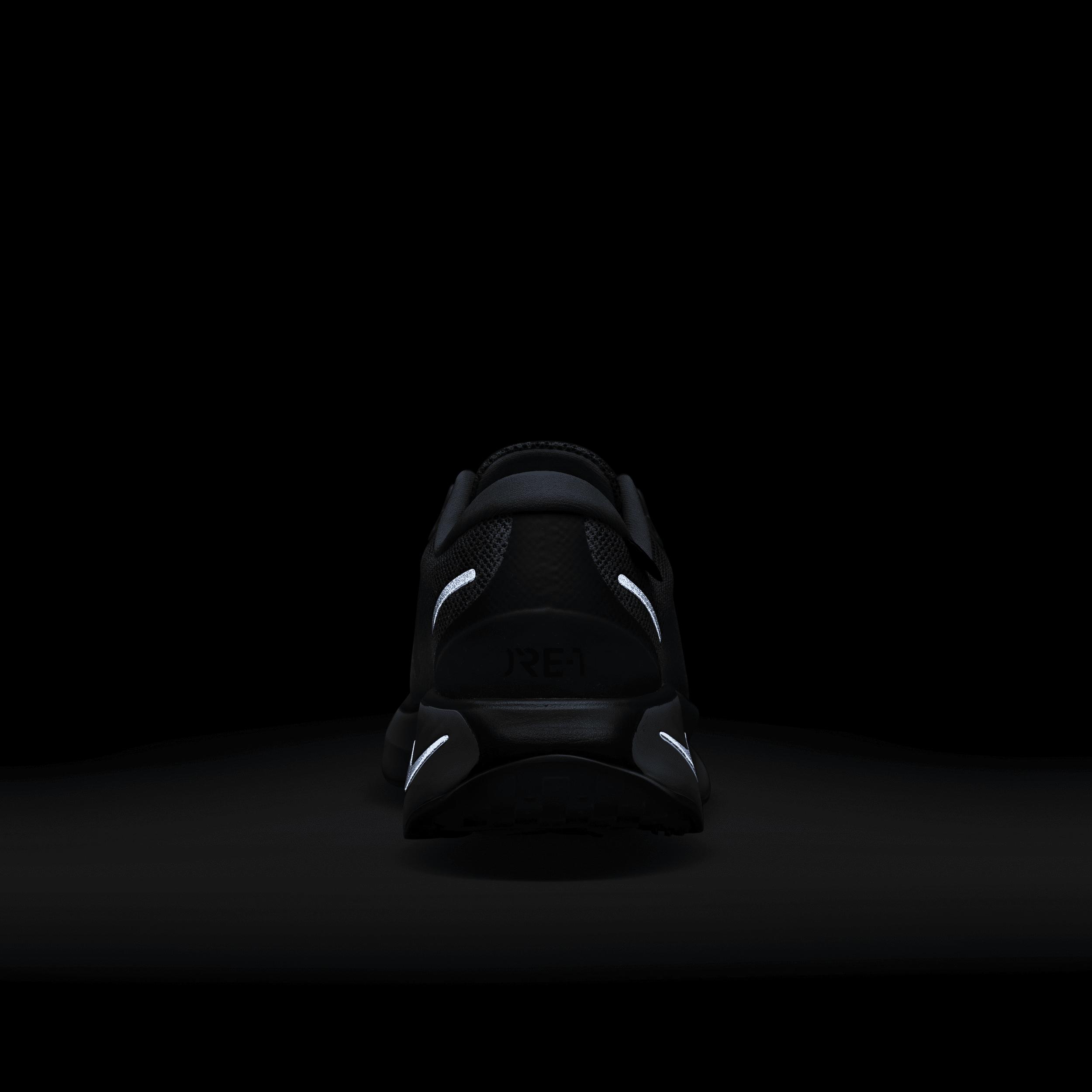 Nike Womens Motiva GORE-TEX Waterproof Walking Shoes | HM0355-001 Product Image