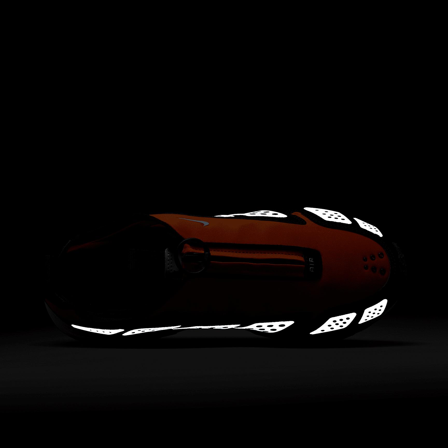 Nike Womens Air Max SNDR Shoes | FZ2068-800 Product Image