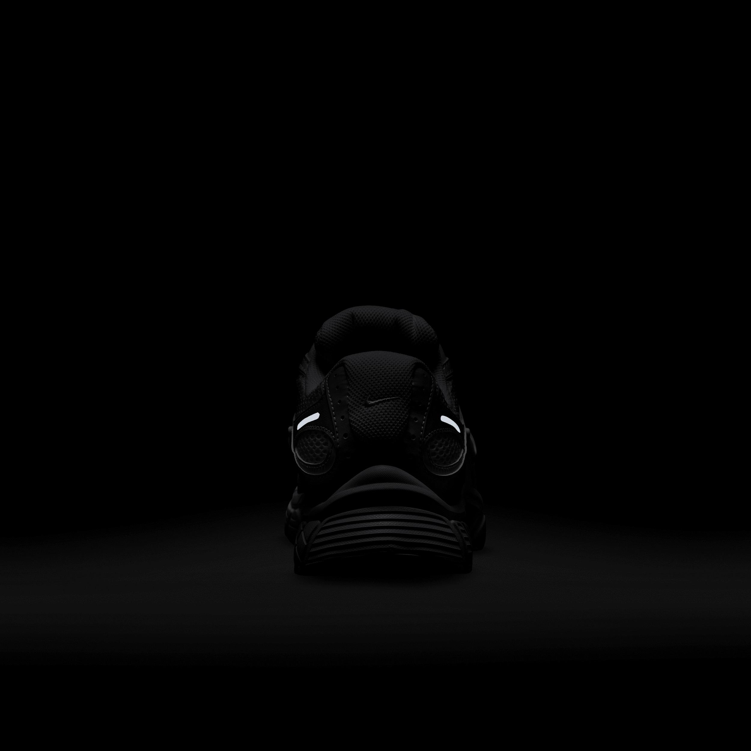 Nike Mens V5 RNR Shoes | HJ5228-101 Product Image