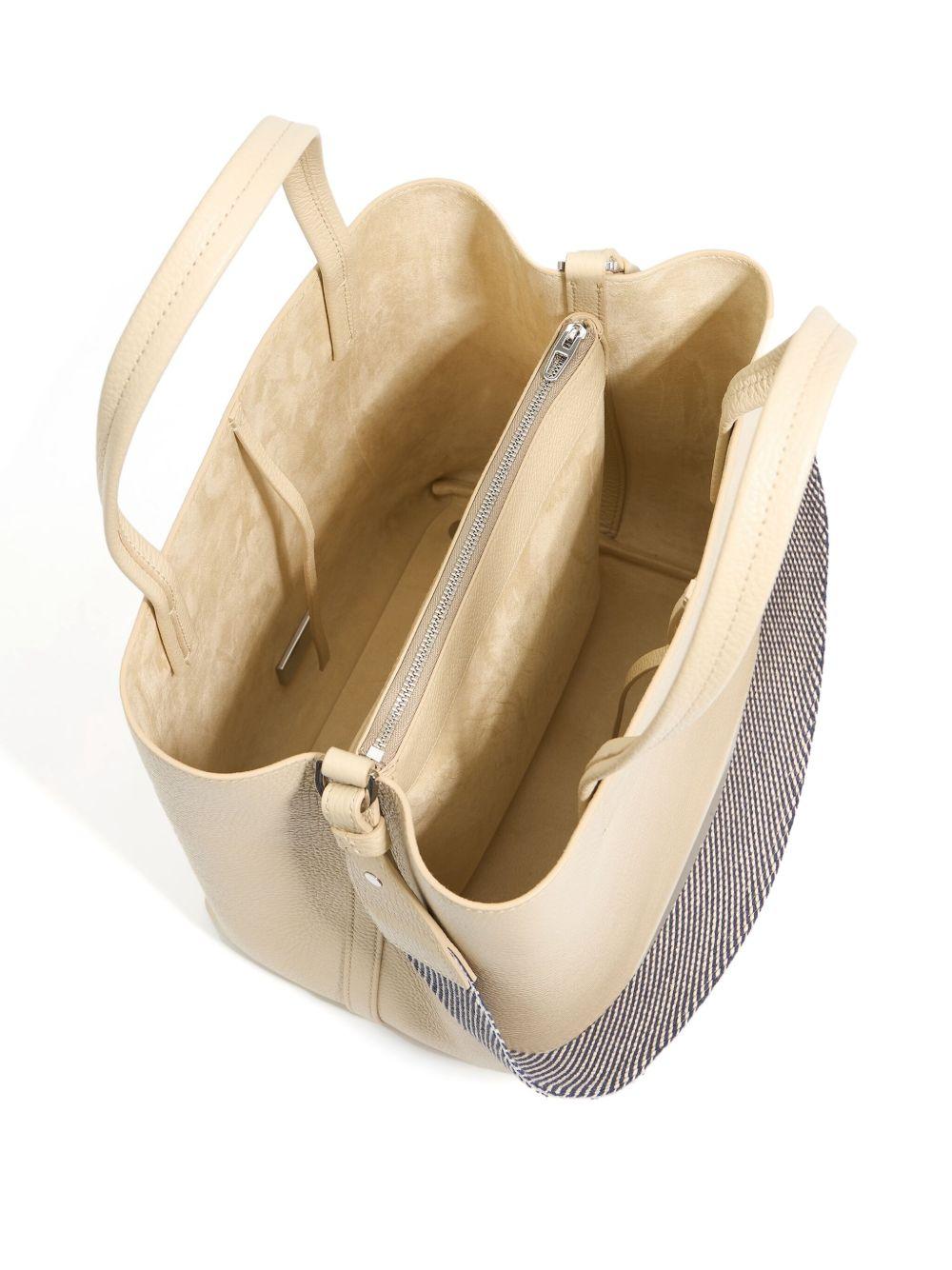 leather tote bag Product Image