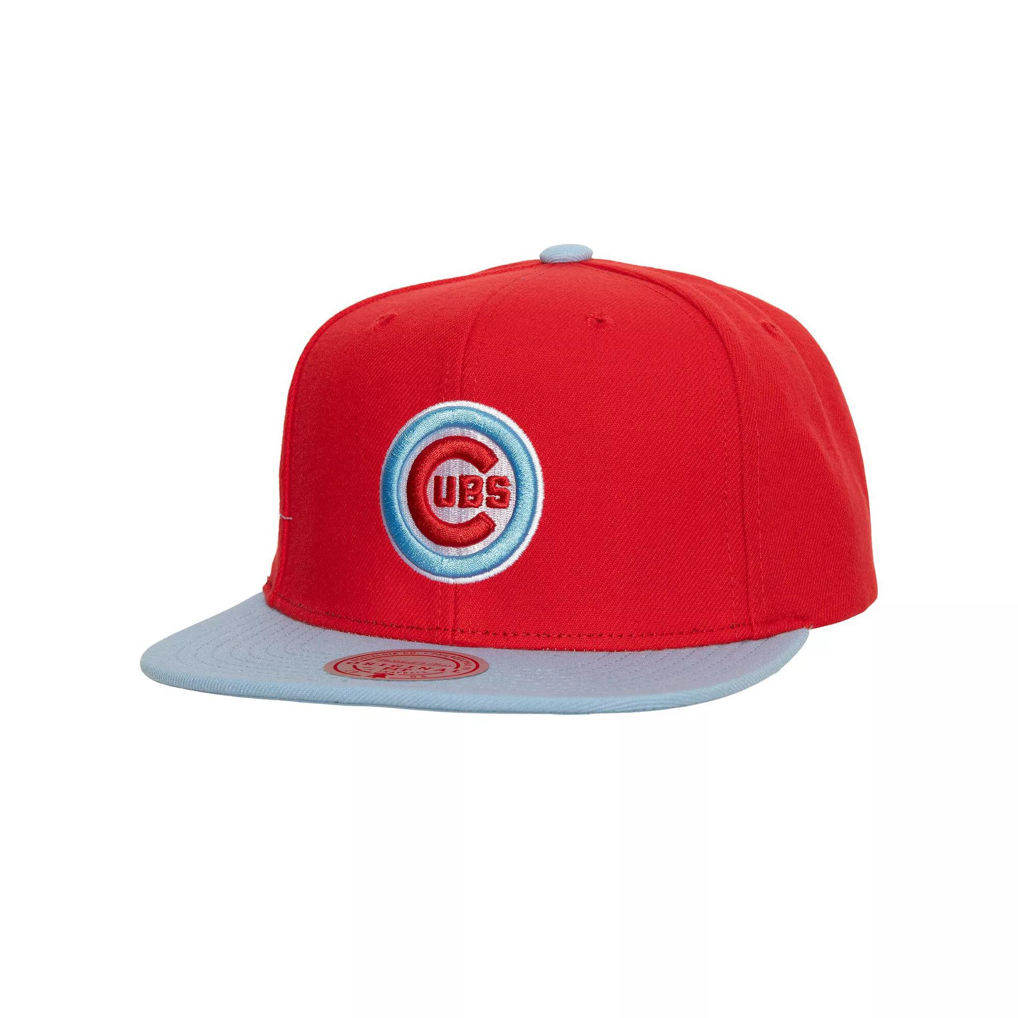 Men's Mitchell & Ness Red/Light Blue Chicago Cubs Hometown Snapback Hat Product Image