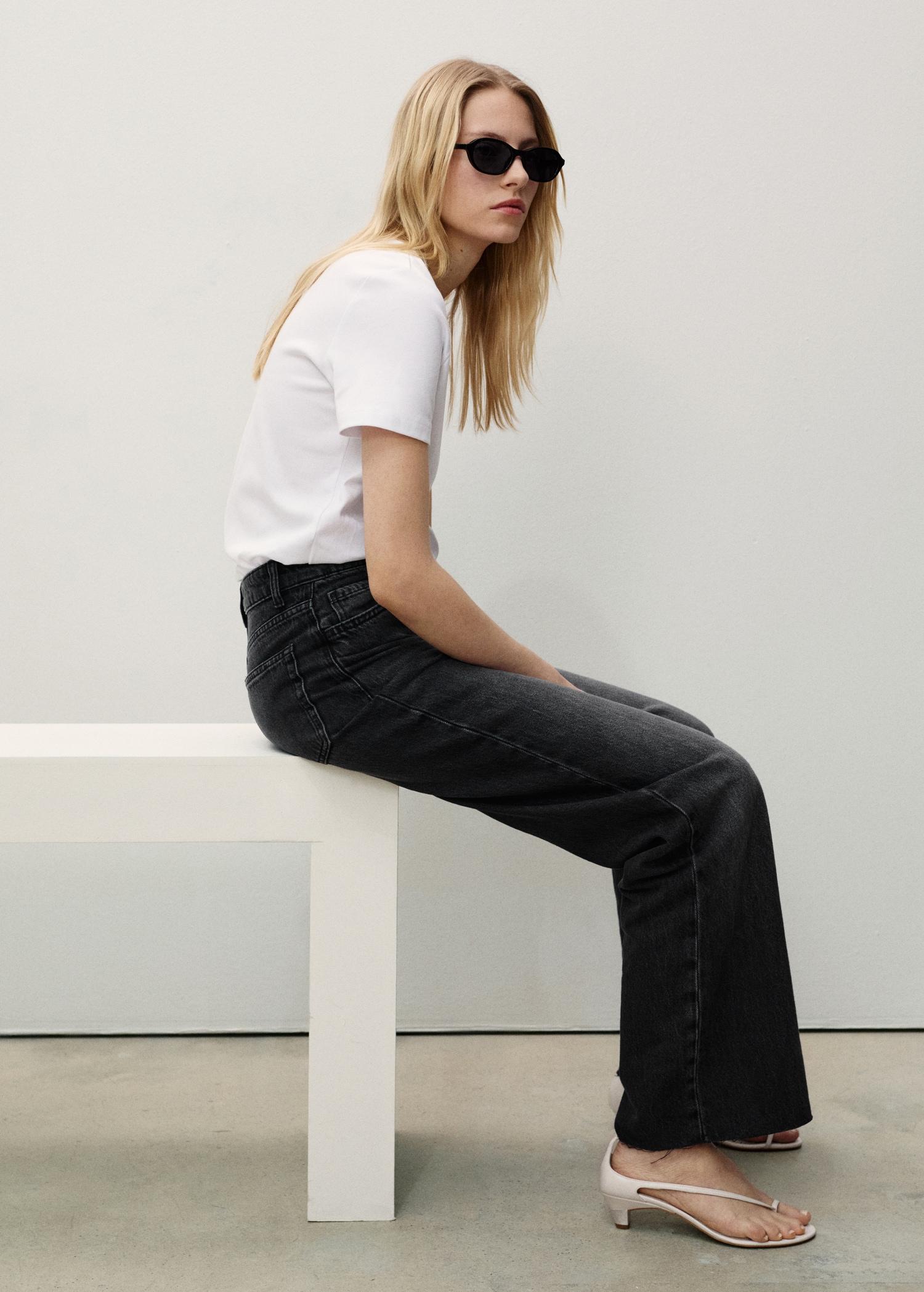 Danila wideleg high-rise jeans - Women | MANGO USA Product Image