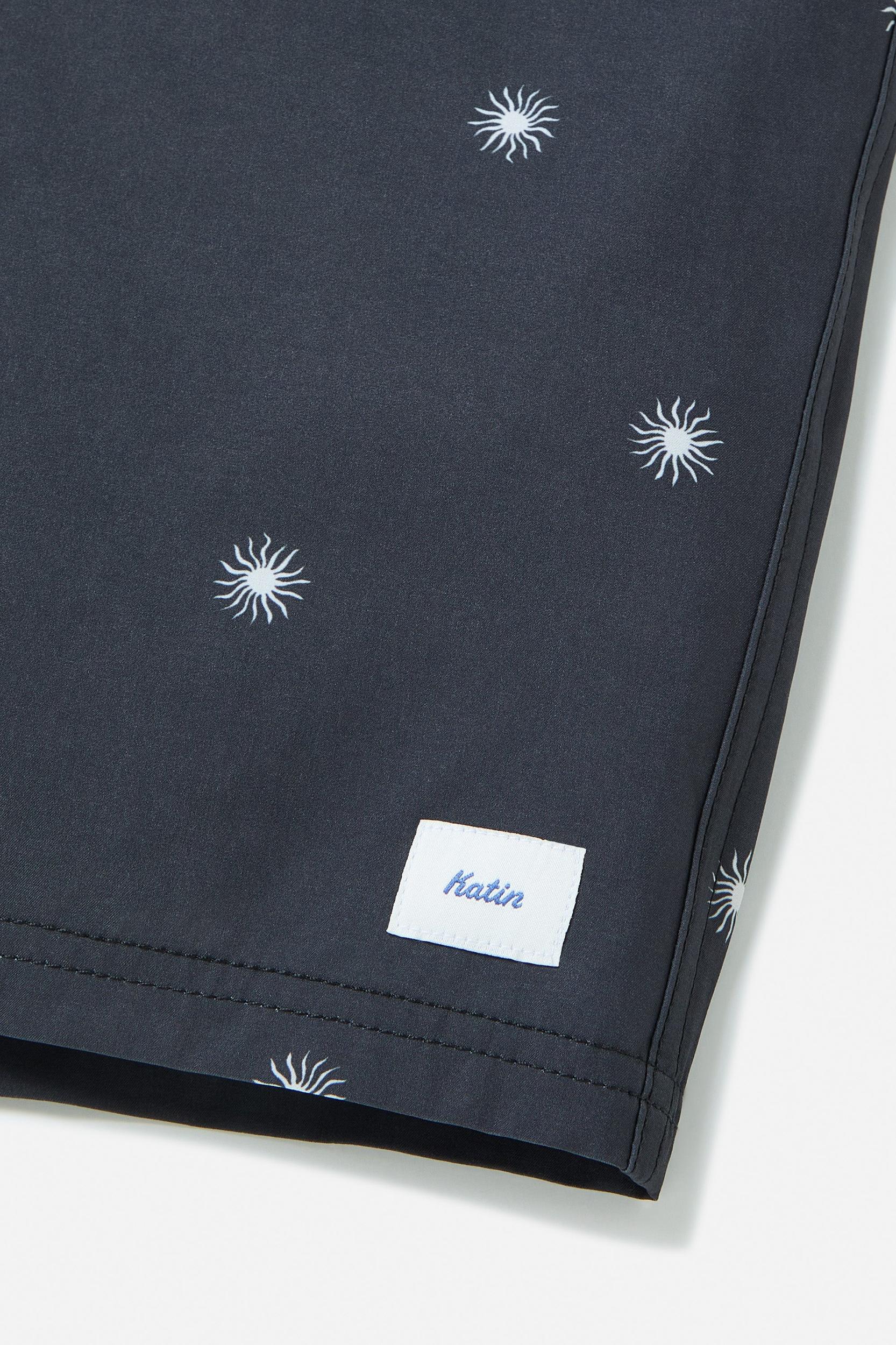 SHINE HYBRID TRUNK Product Image