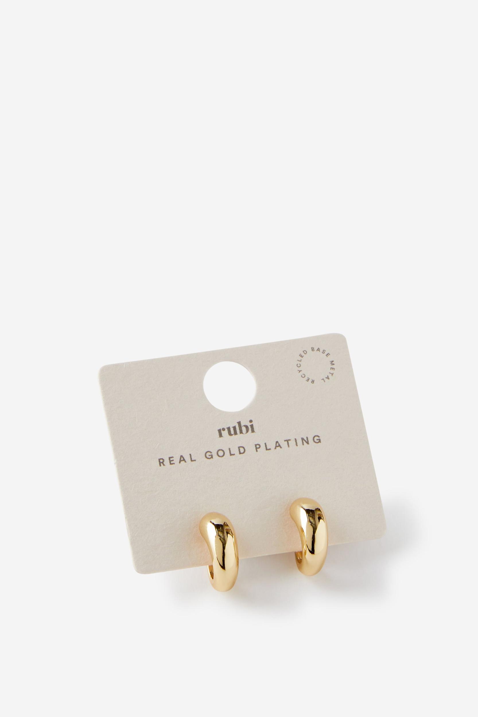 Small Hoop Earring Product Image