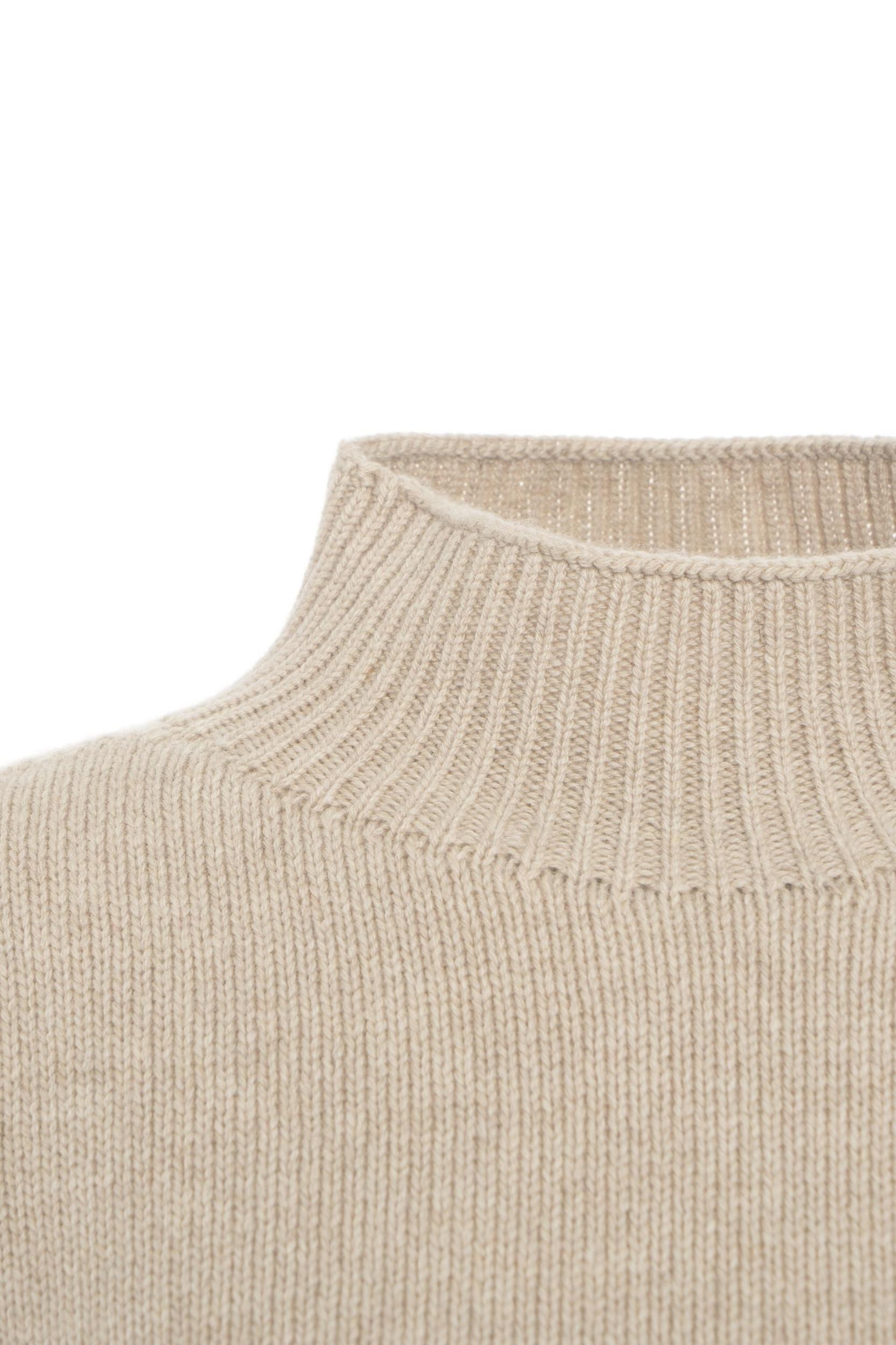 Cashmere Turtleneck sweater Product Image