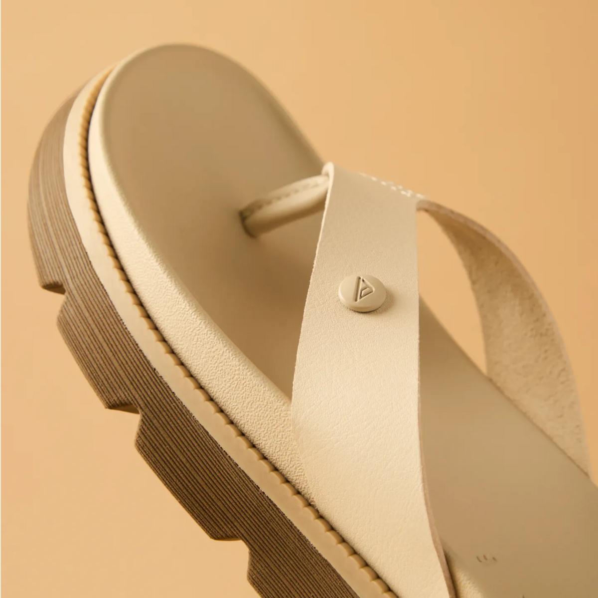 Vista Luxe Vivianahh Female Product Image