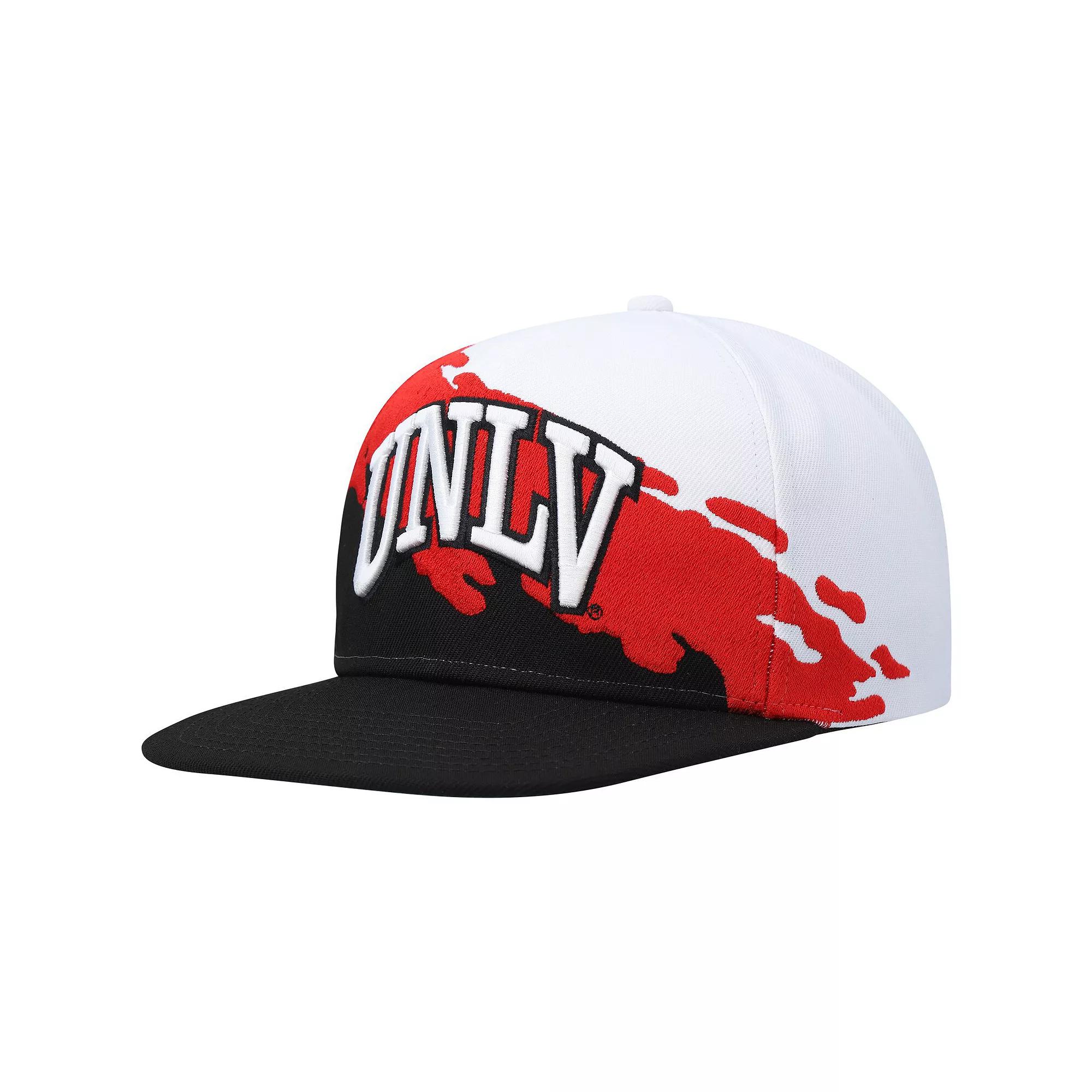 Men's Mitchell & Ness Black/White UNLV Rebels Paintbrush Snapback Hat Product Image