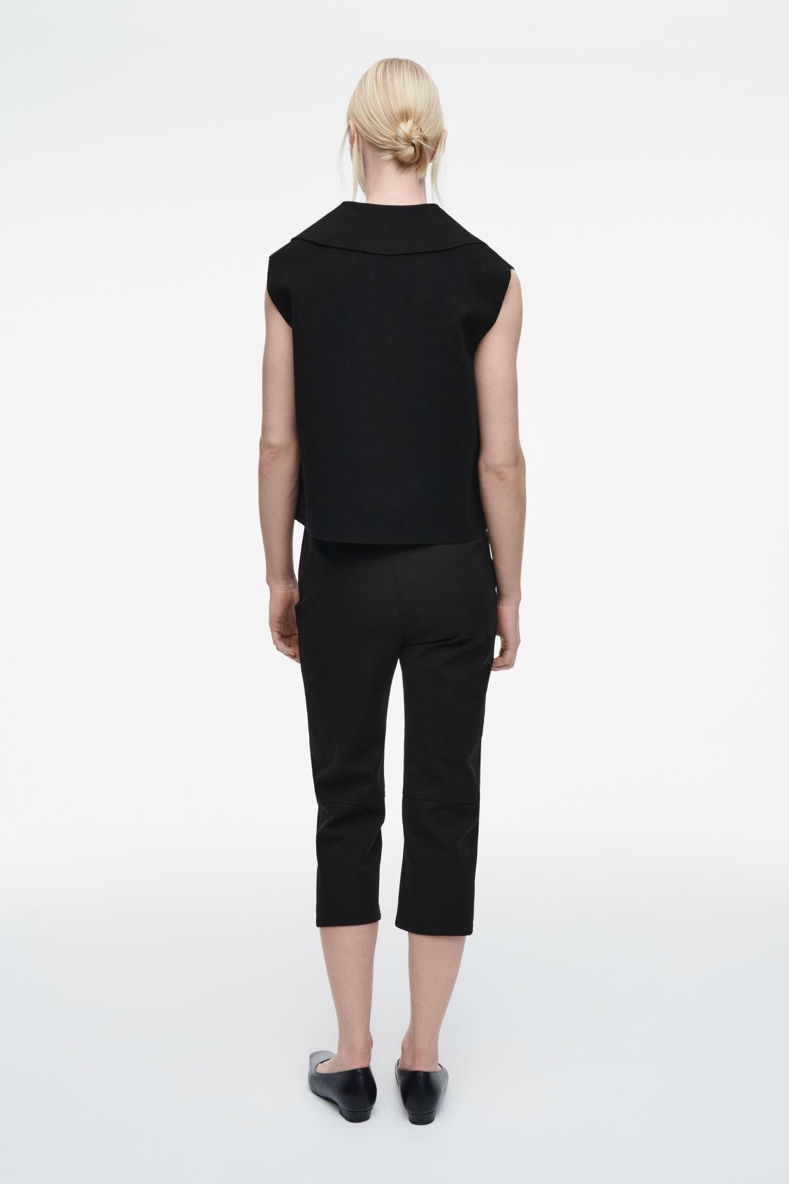 COLLARED KNITTED VEST Product Image