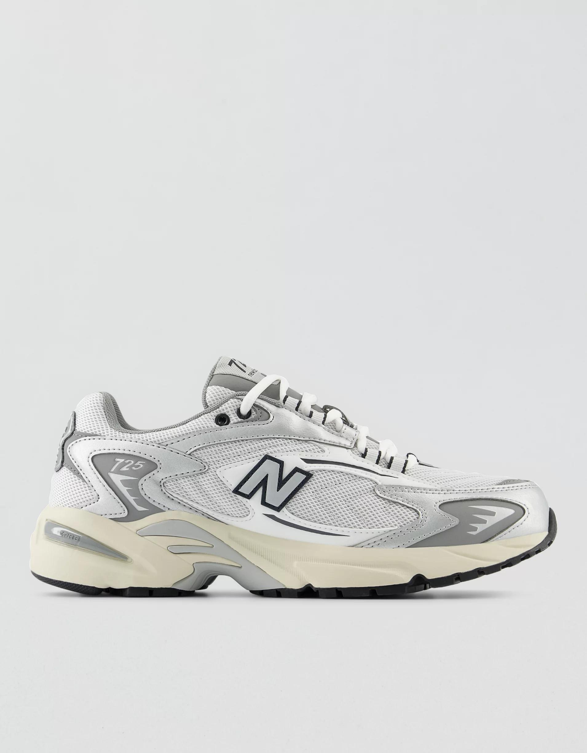 New Balance Men's 725 Sneaker Product Image