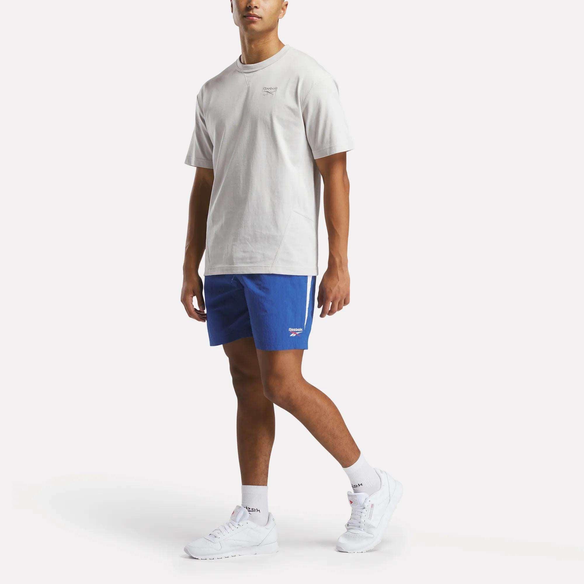 Men's Crosscheck Woven Shorts 7" Male Product Image