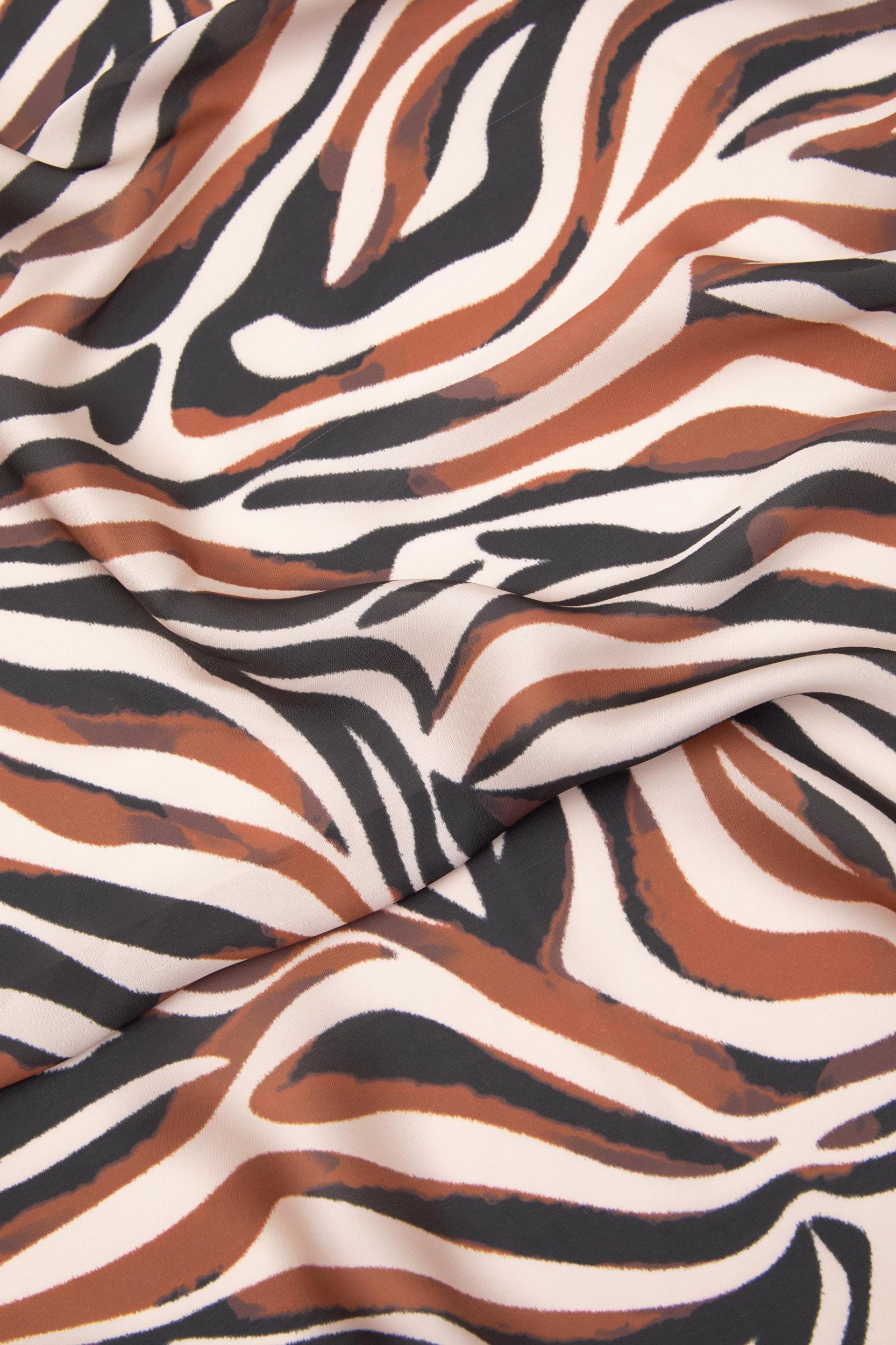 Animal print bandanna scarf Product Image
