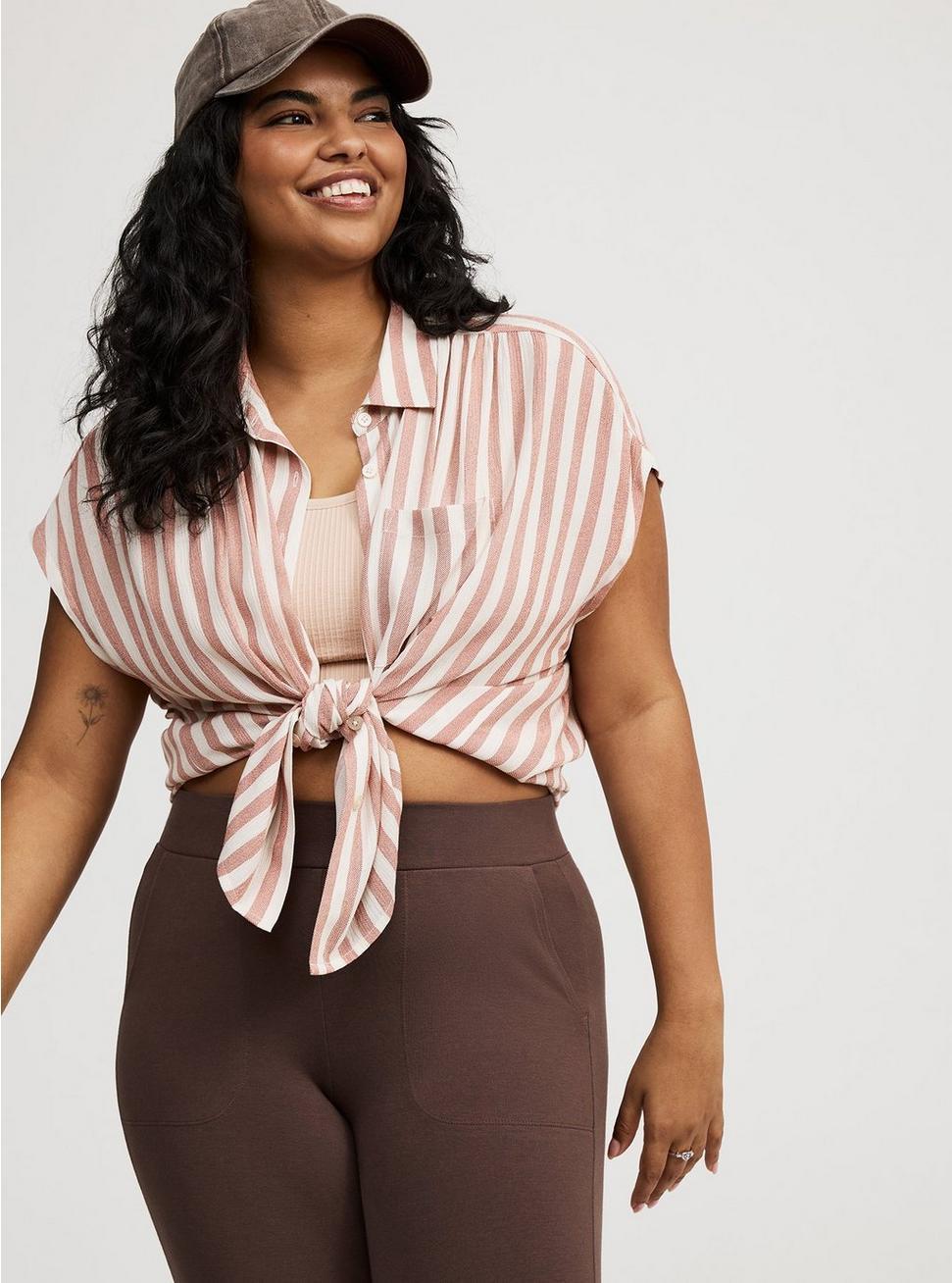 Capri Pocket Legging Product Image