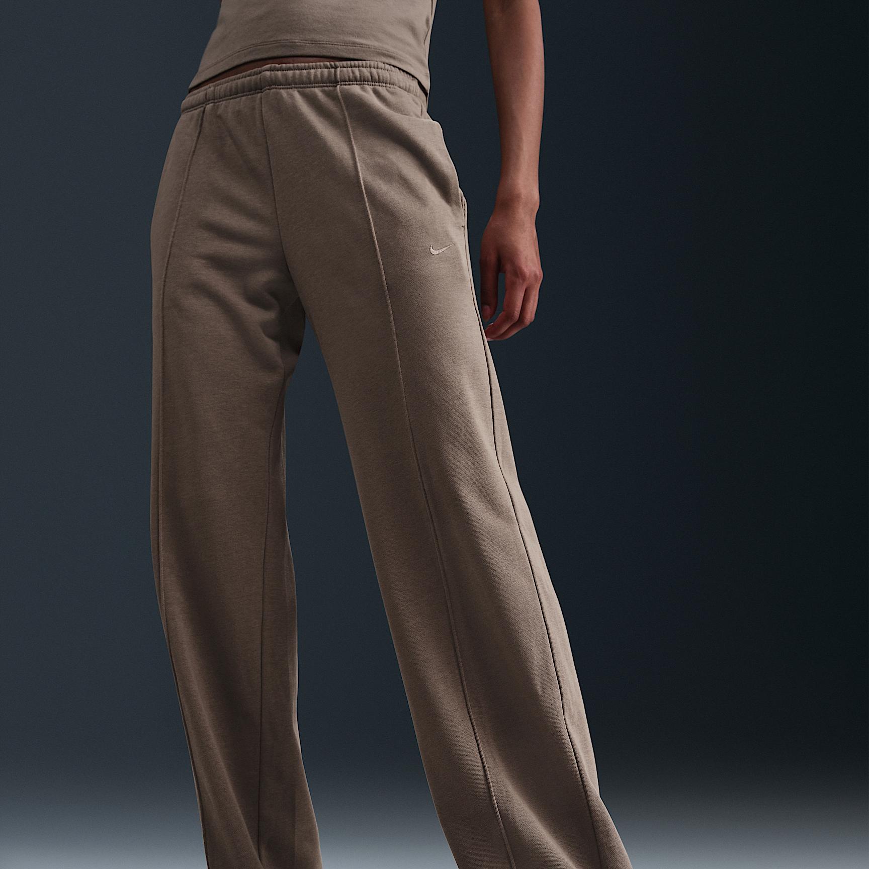 Nike Sportswear Chill Terry Women's Mid-Rise French Terry Open-Hem Sweatpants Product Image