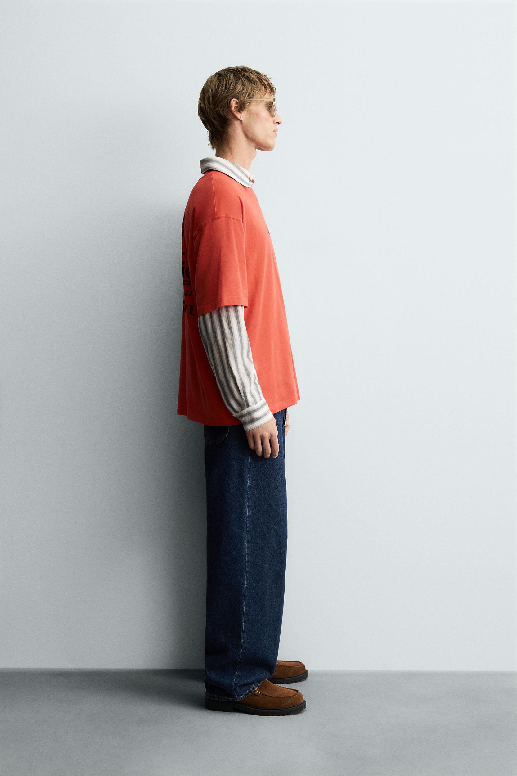 CONTRAST PRINT T-SHIRT Product Image