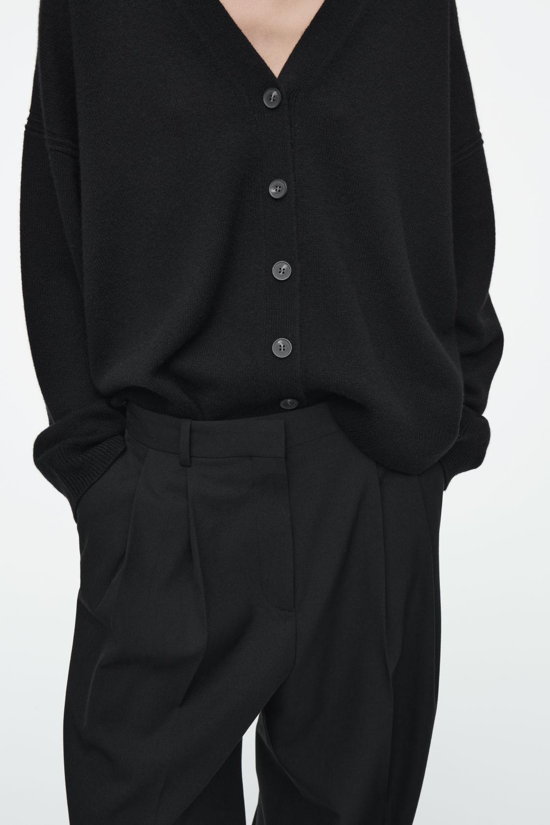 PURE CASHMERE CARDIGAN Product Image