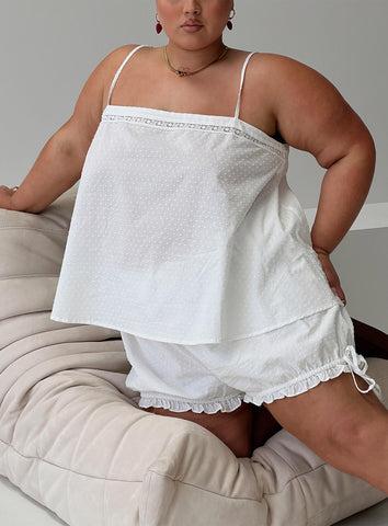 Invisible String Sleep Top White Curve Product Image