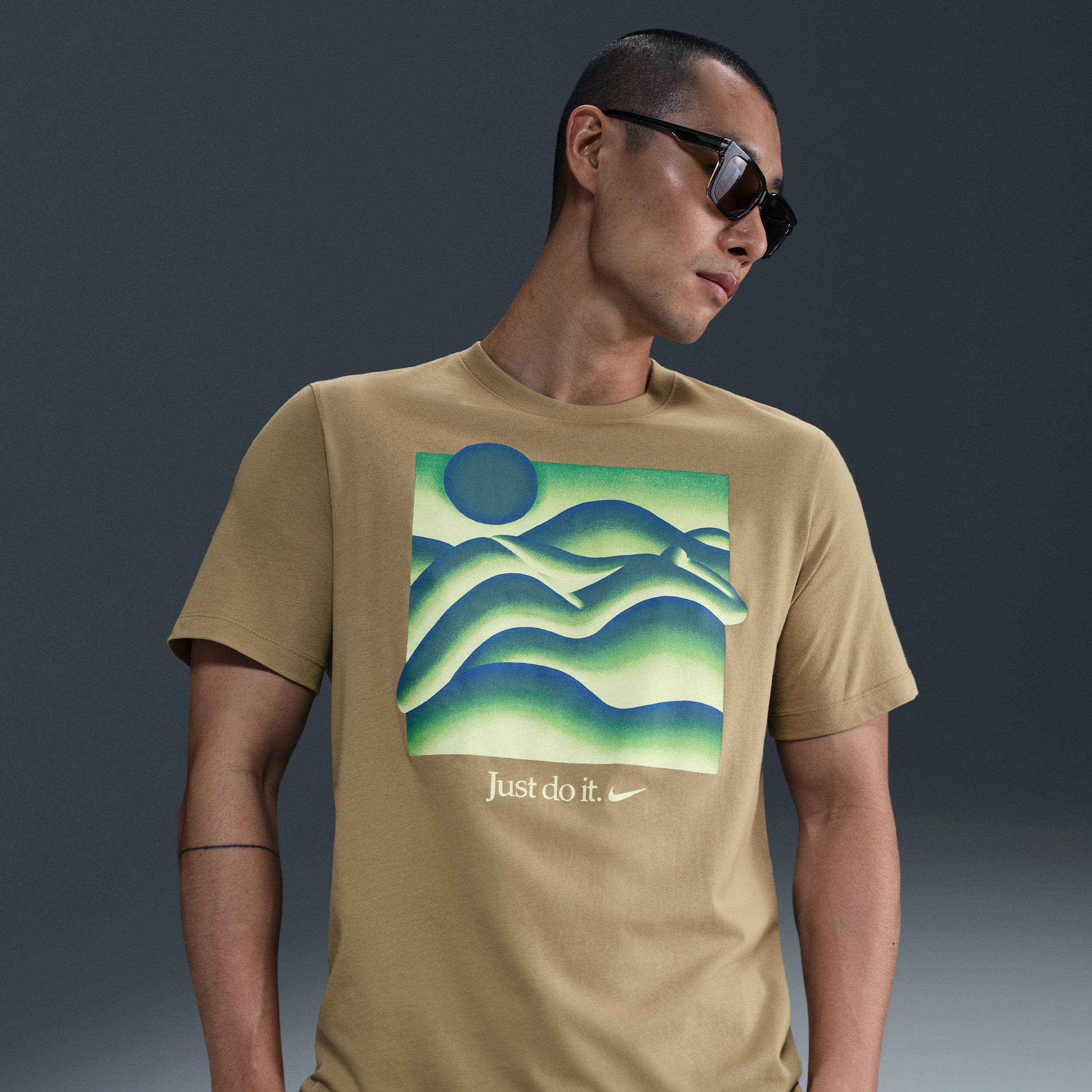 Nike Sportswear T-Shirt Product Image