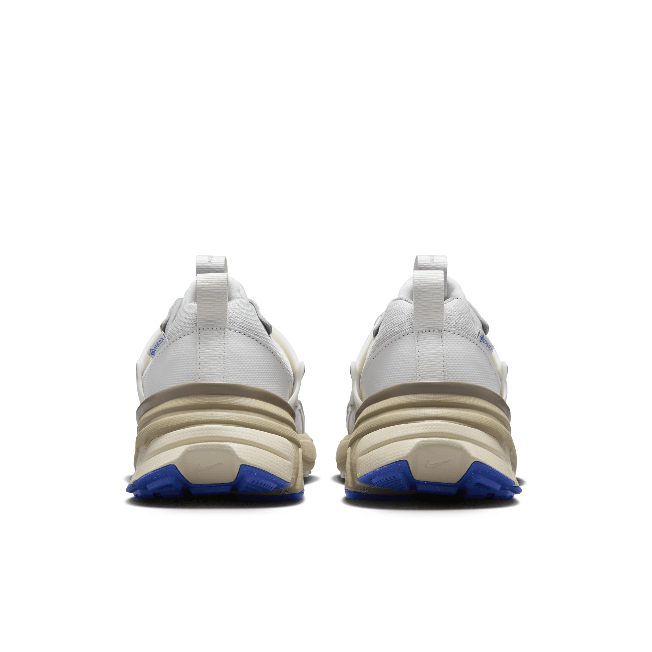 Nike Women's V2K Run GORE-TEX Waterproof Shoes Product Image