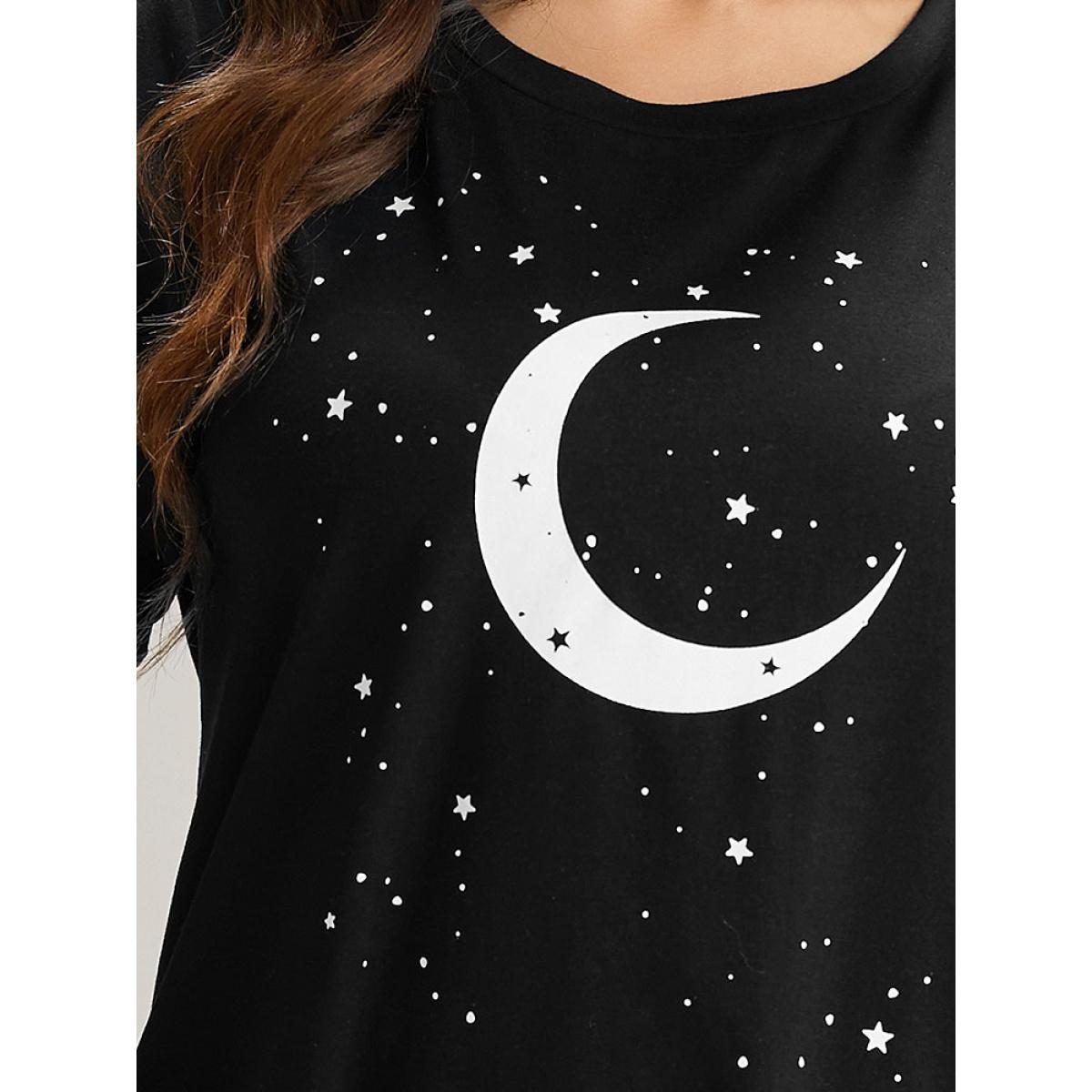 Plus Size Moon & Star Print Contrast T-shirt Black Women Casual Printed Star and moon Dailywear T-shirts BloomChic 14-16/1X Product Image