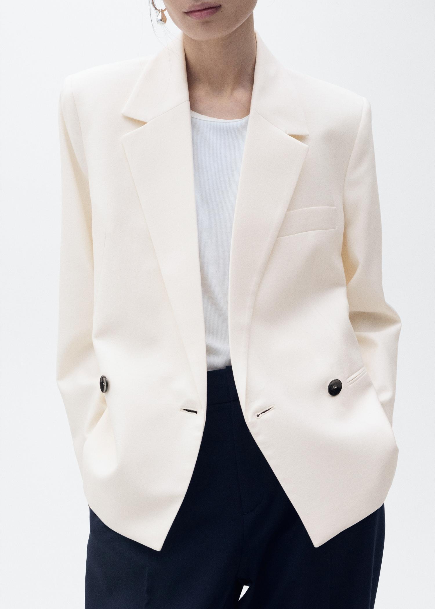 Contrasting double-breasted blazer - Women | MANGO USA Product Image
