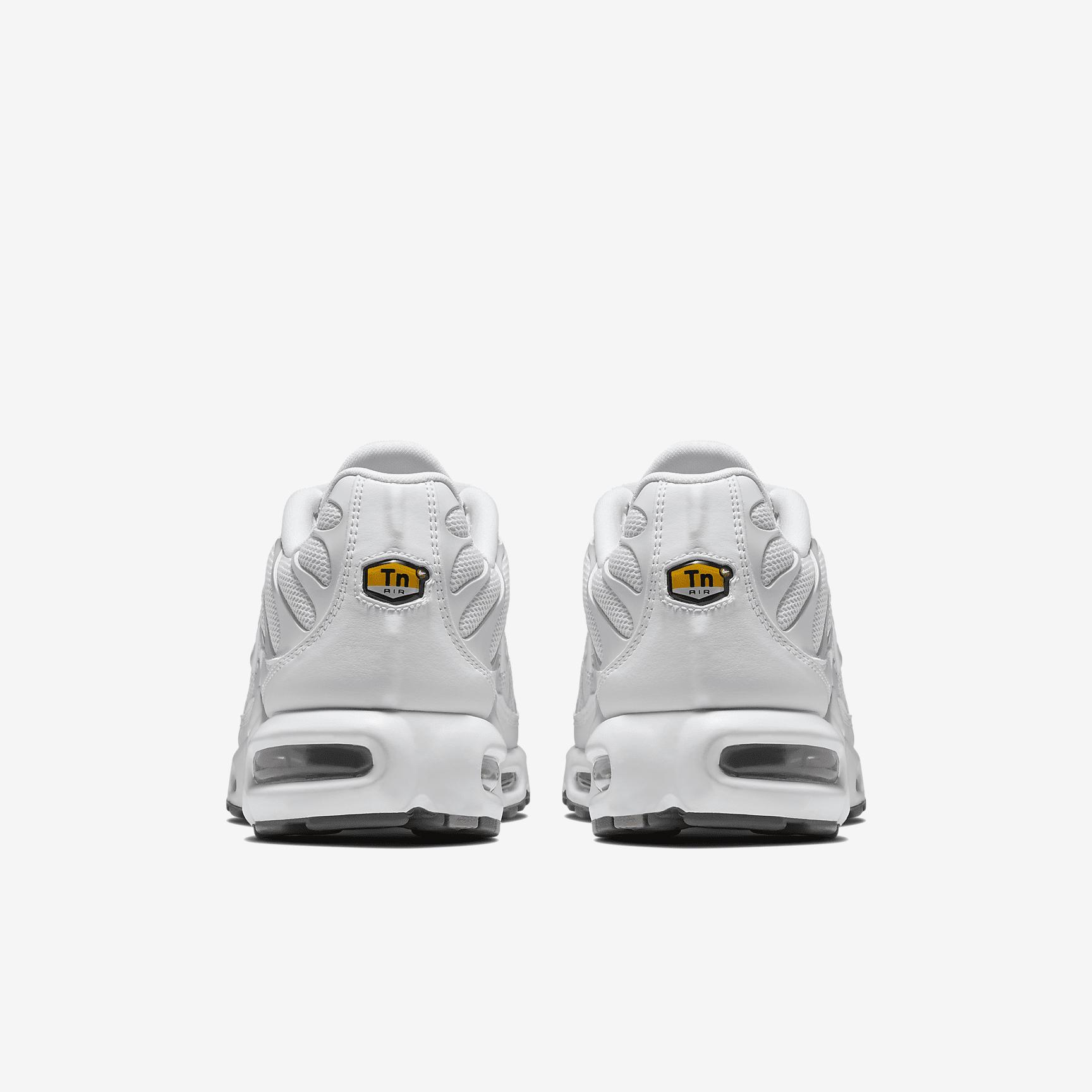 Nike Men's Air Max Plus Shoes Product Image
