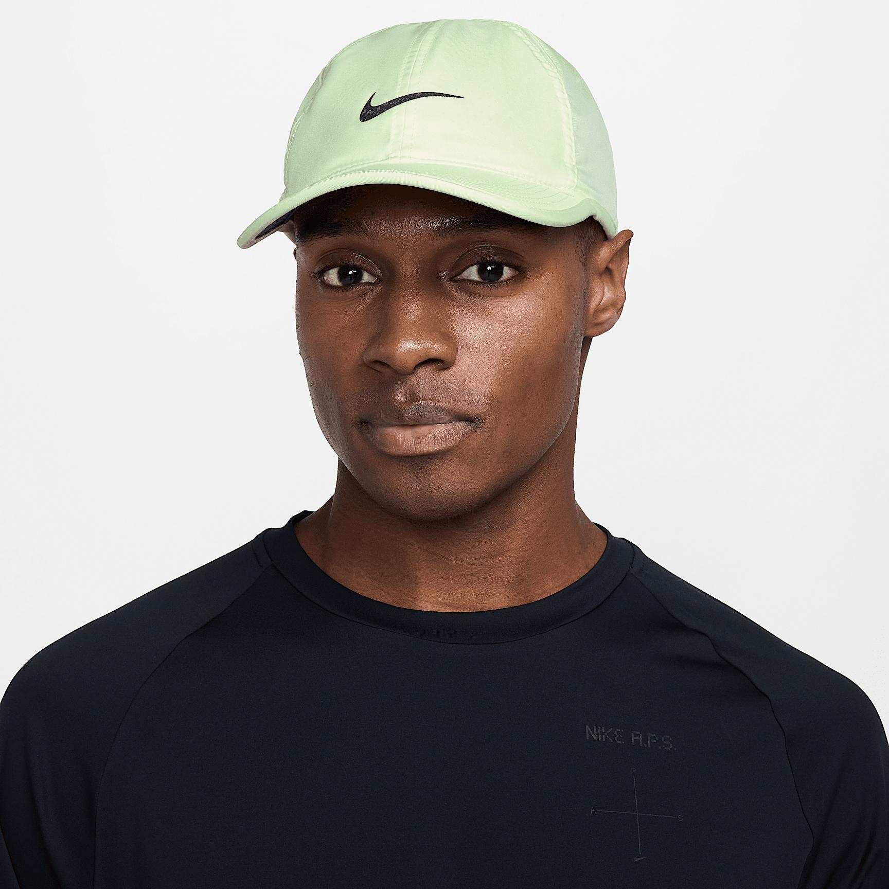 Nike Unisex Dri-FIT Club Unstructured Featherlight Cap Product Image