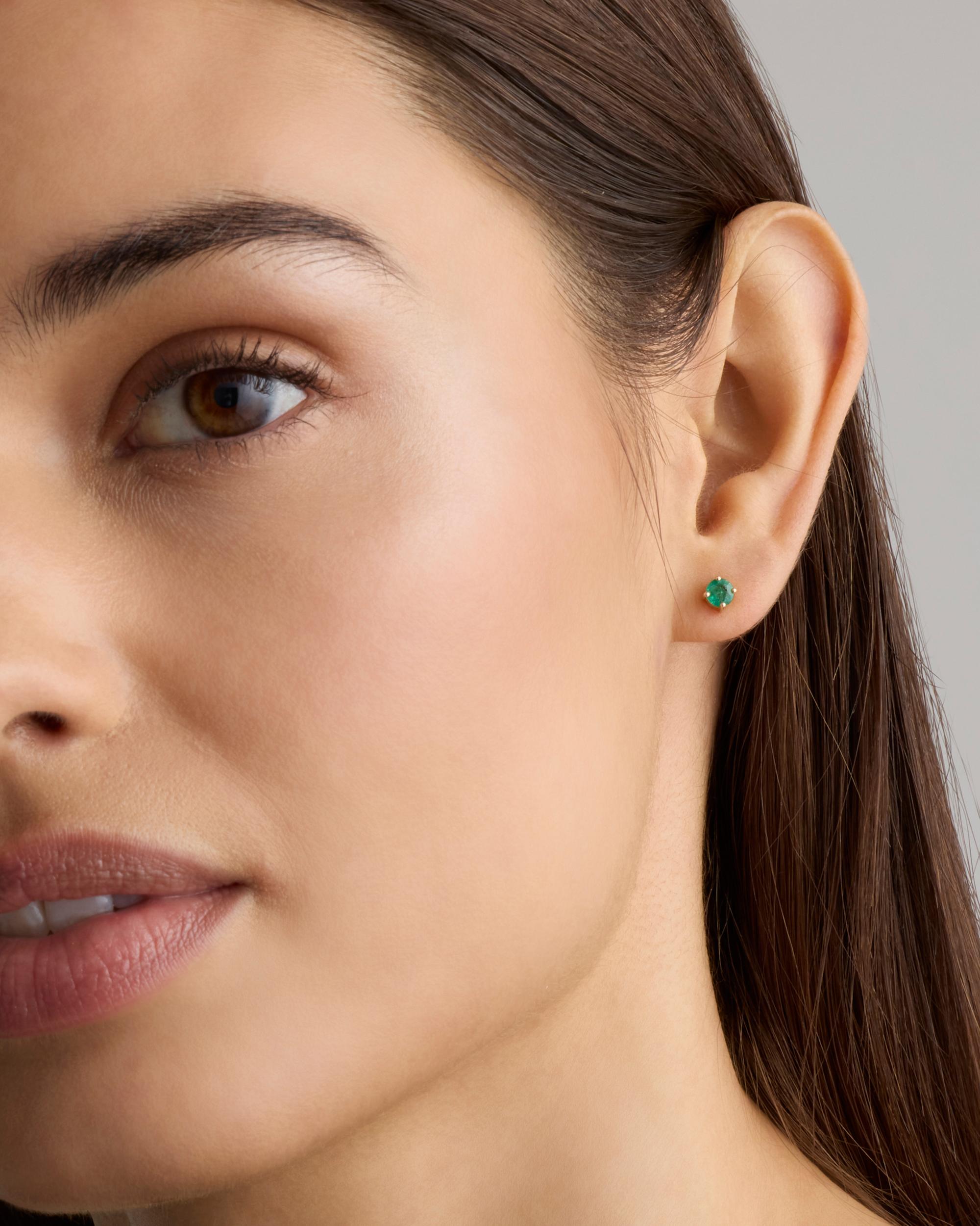 Quince | Women's 14K Gold Pave Diamond Round Studs Product Image